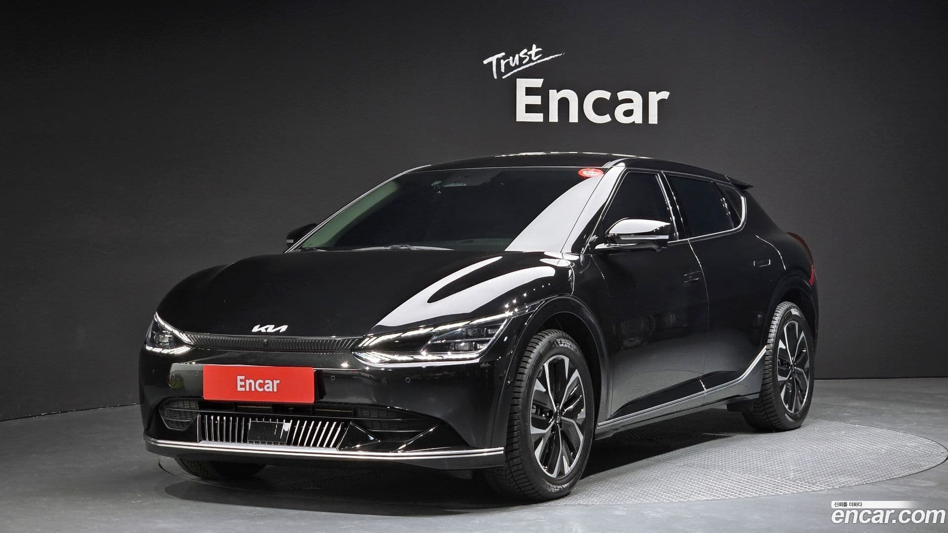 Main__Slider__Photo:EV6 Kia 2023.9-0