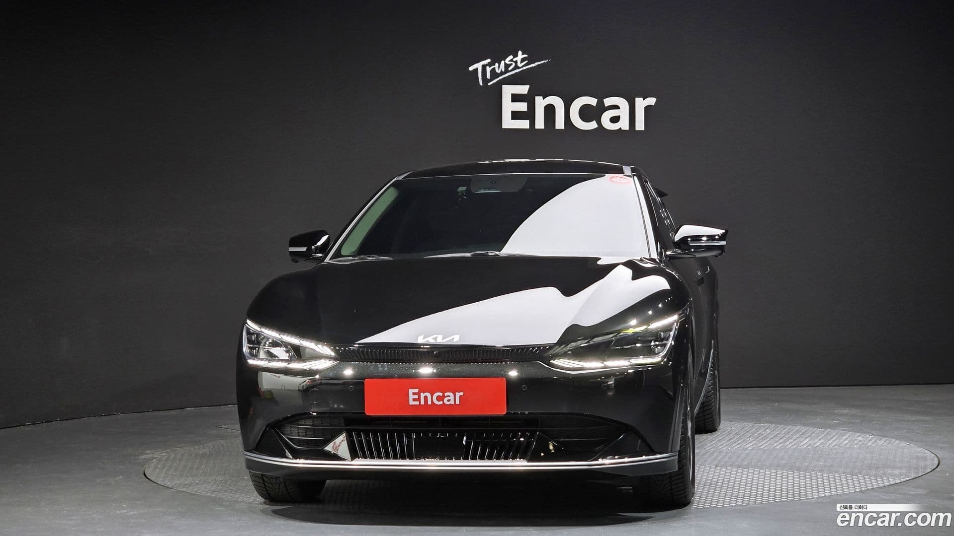 Main__Slider__Photo:EV6 Kia 2023.9-2