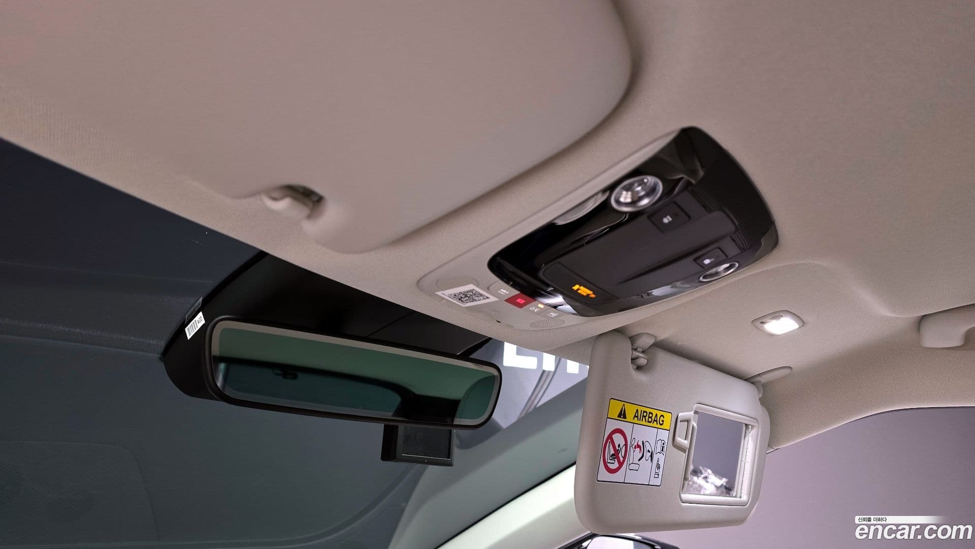 Main__Slider__Photo:EV6 Kia 2023.9-18