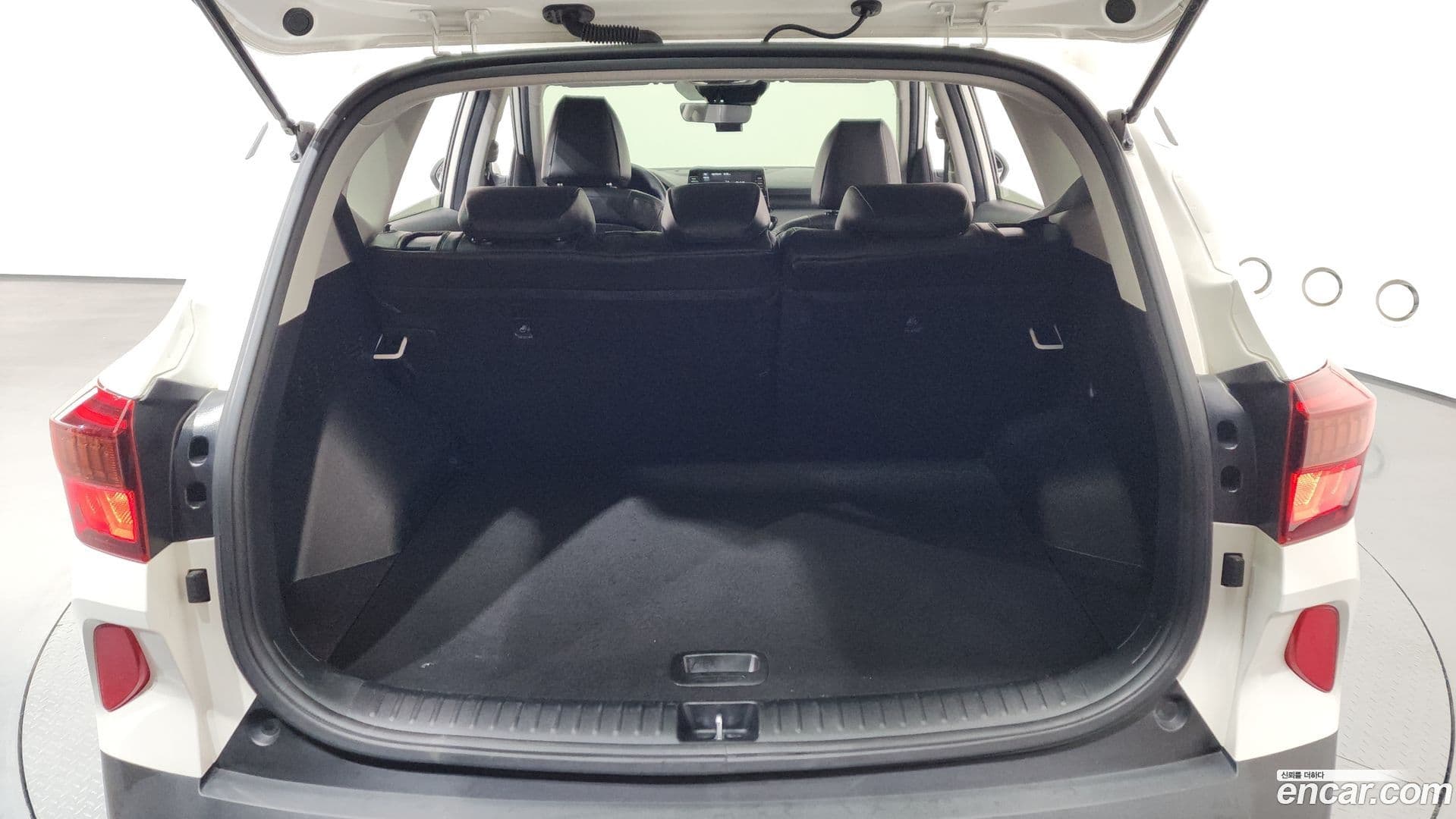 Main__Slider__Photo:Seltos Kia 2020.1-19