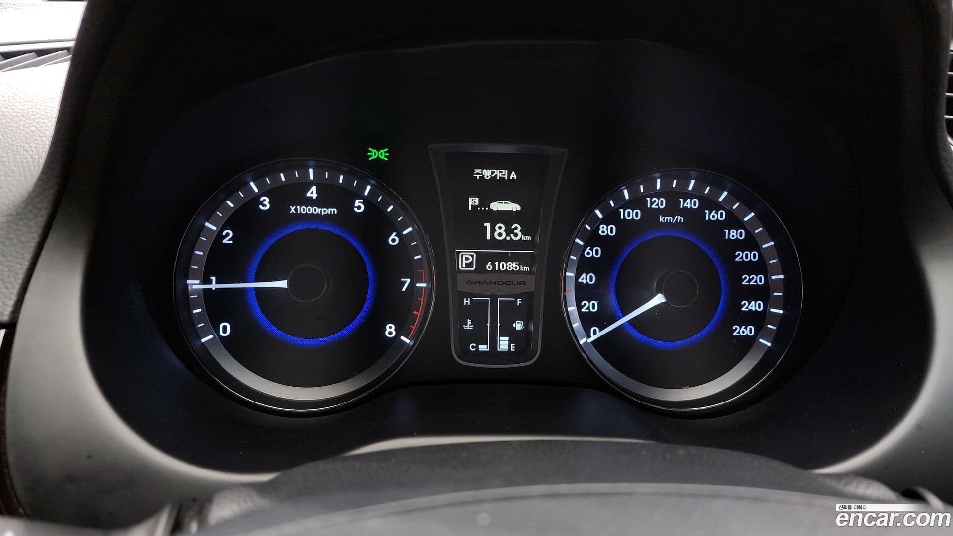 Main__Slider__Photo:Grandeur Hyundai 2014.2-7