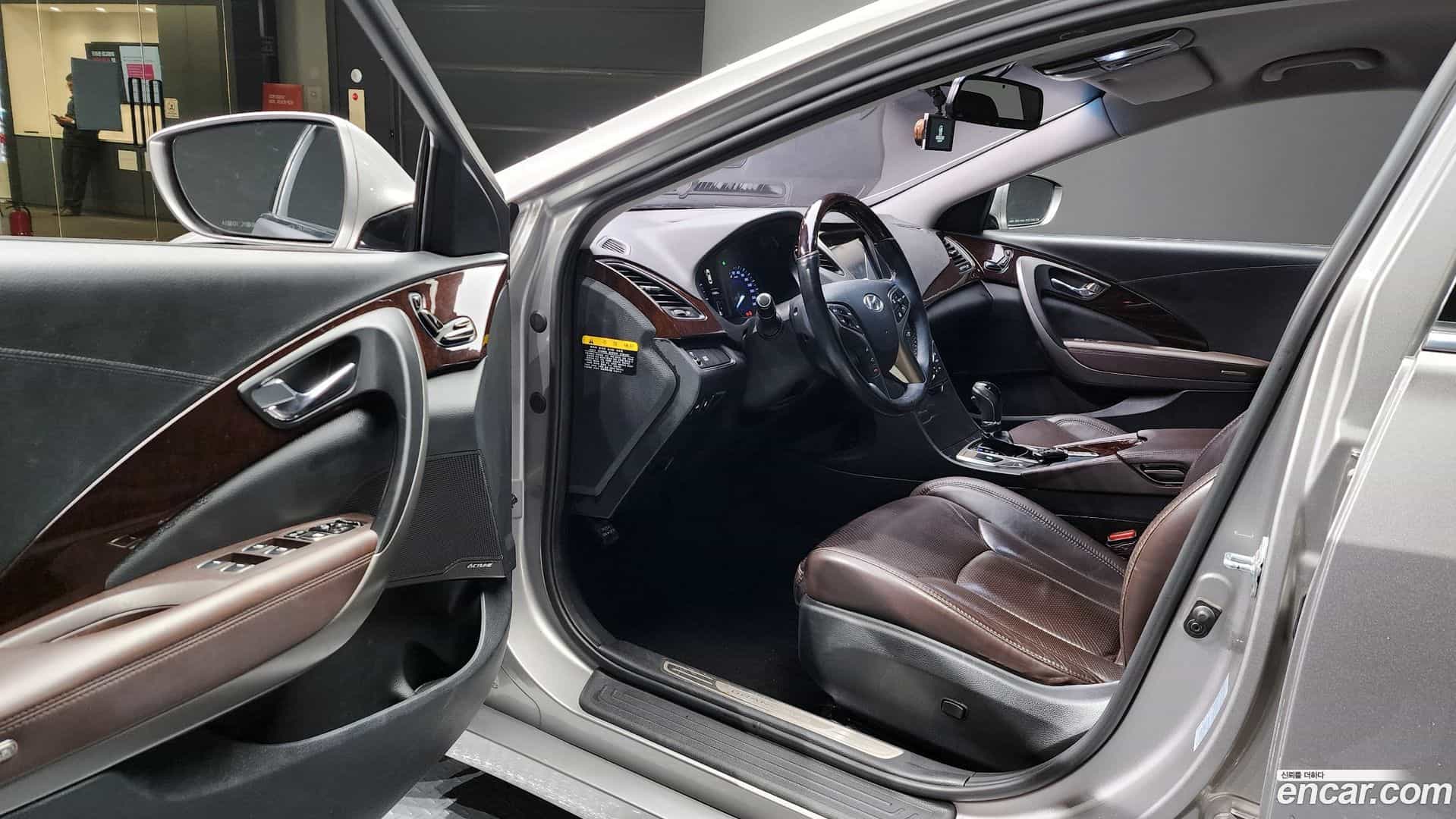 Grandeur Hyundai 2014.2-OPTION-015