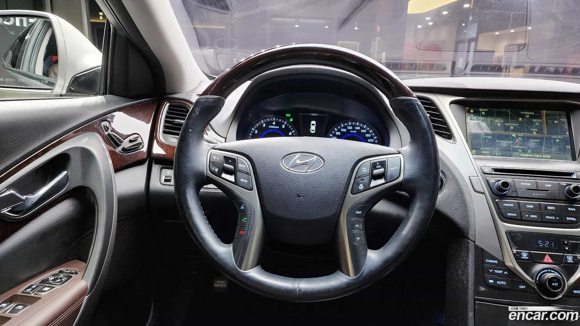 Grandeur Hyundai 2014.2-OPTION-018