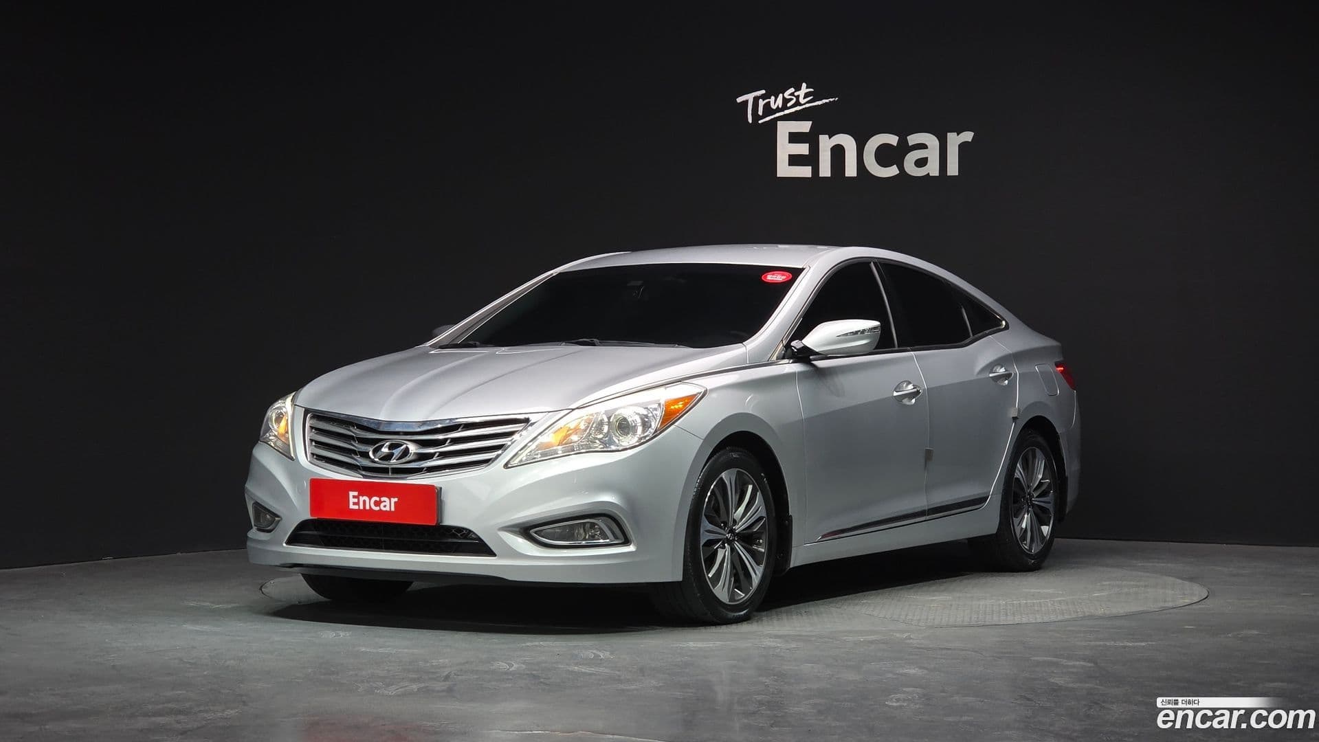 Main__Slider__Photo:Grandeur Hyundai 2013.11-0