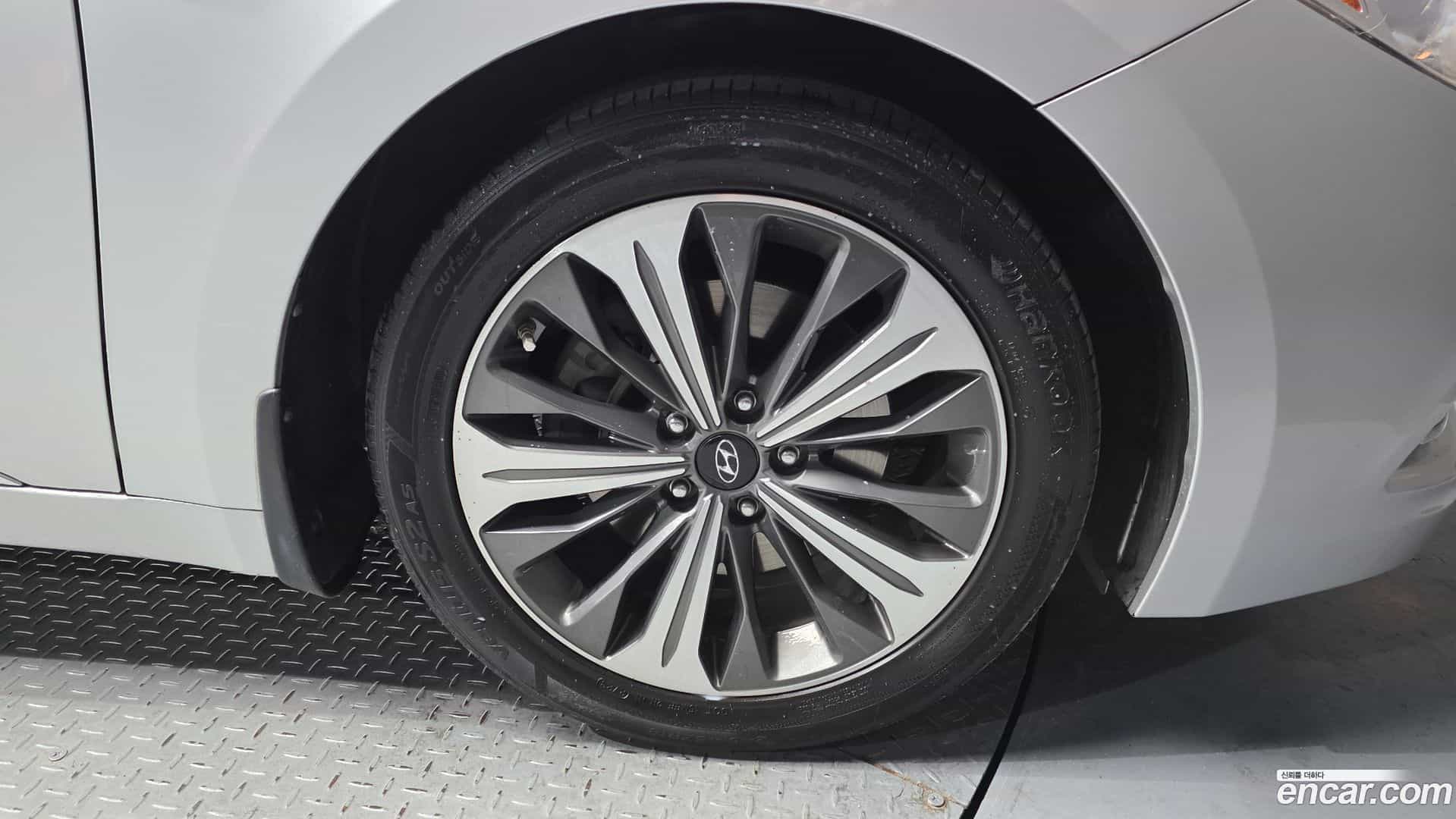 Grandeur Hyundai 2013.11-OUTER-005