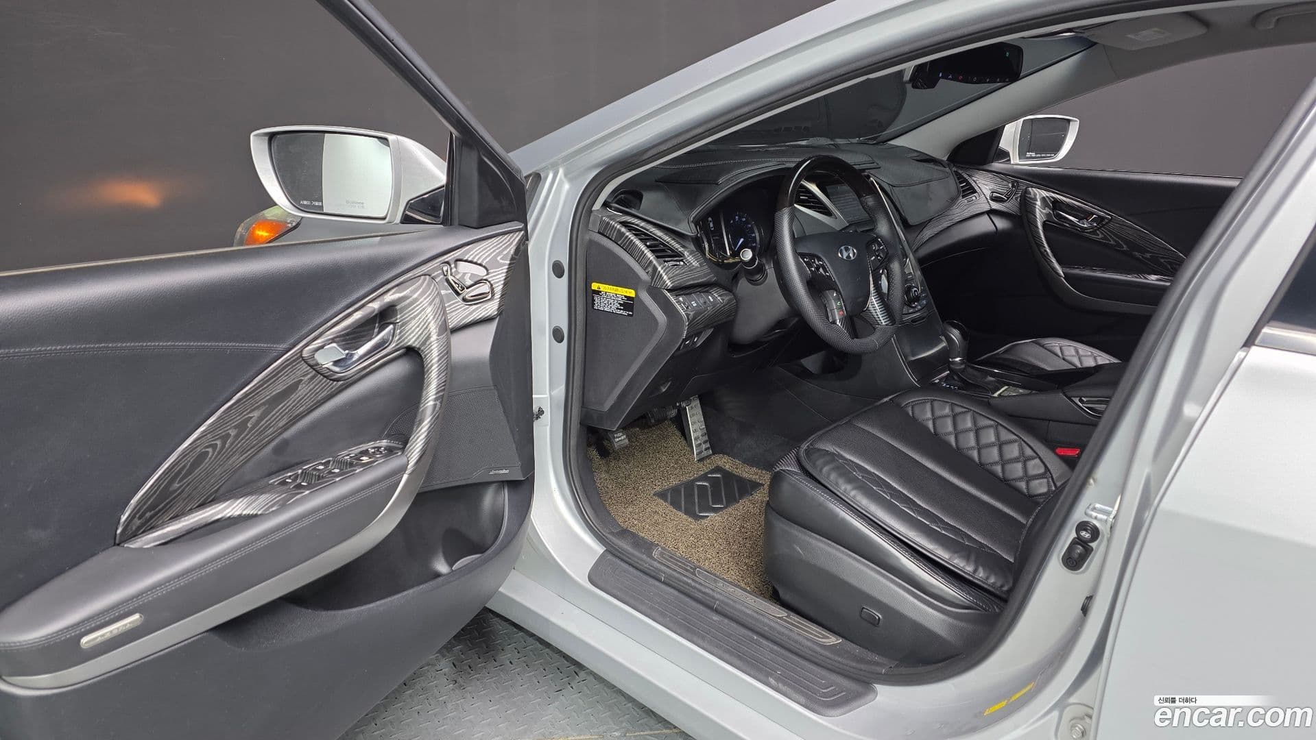 Main__Slider__Photo:Grandeur Hyundai 2013.11-9