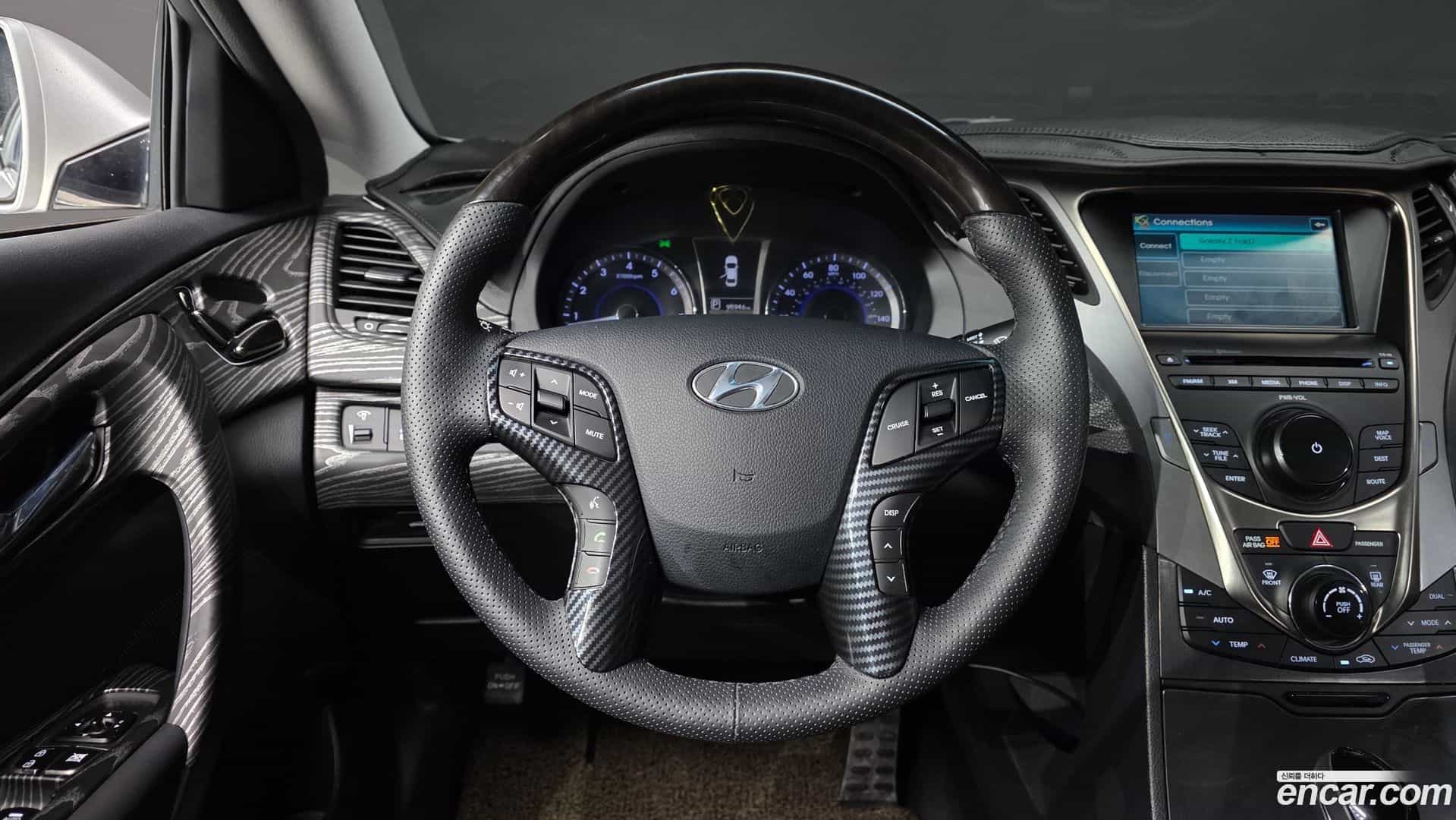 Grandeur Hyundai 2013.11-OPTION-017