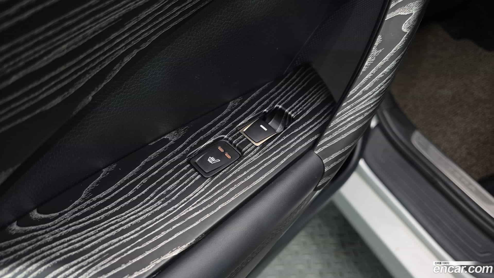 Grandeur Hyundai 2013.11-OPTION-023