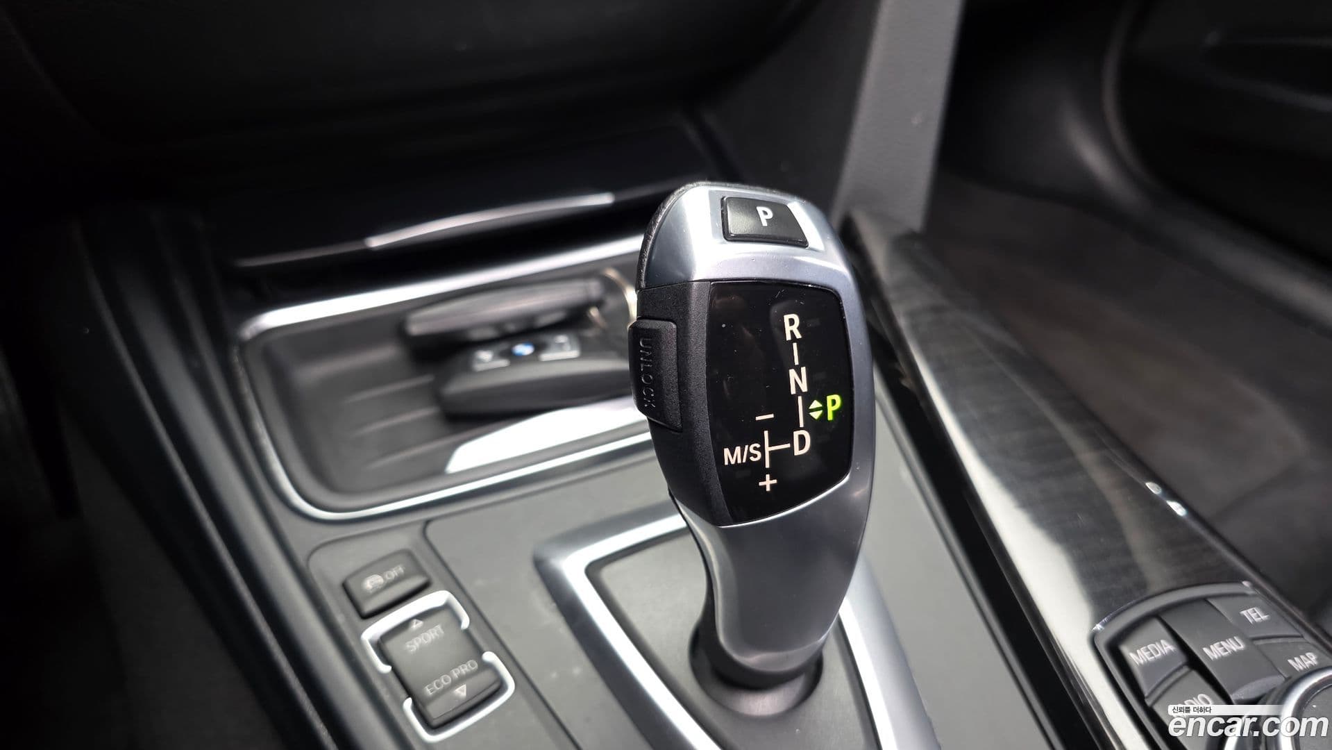 Main__Slider__Photo:3-Series BMW 2015.7-8