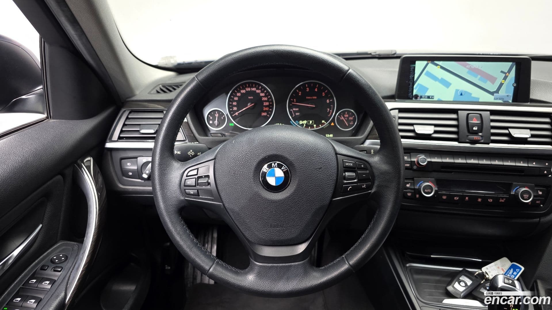 Main__Slider__Photo:3-Series BMW 2015.7-12