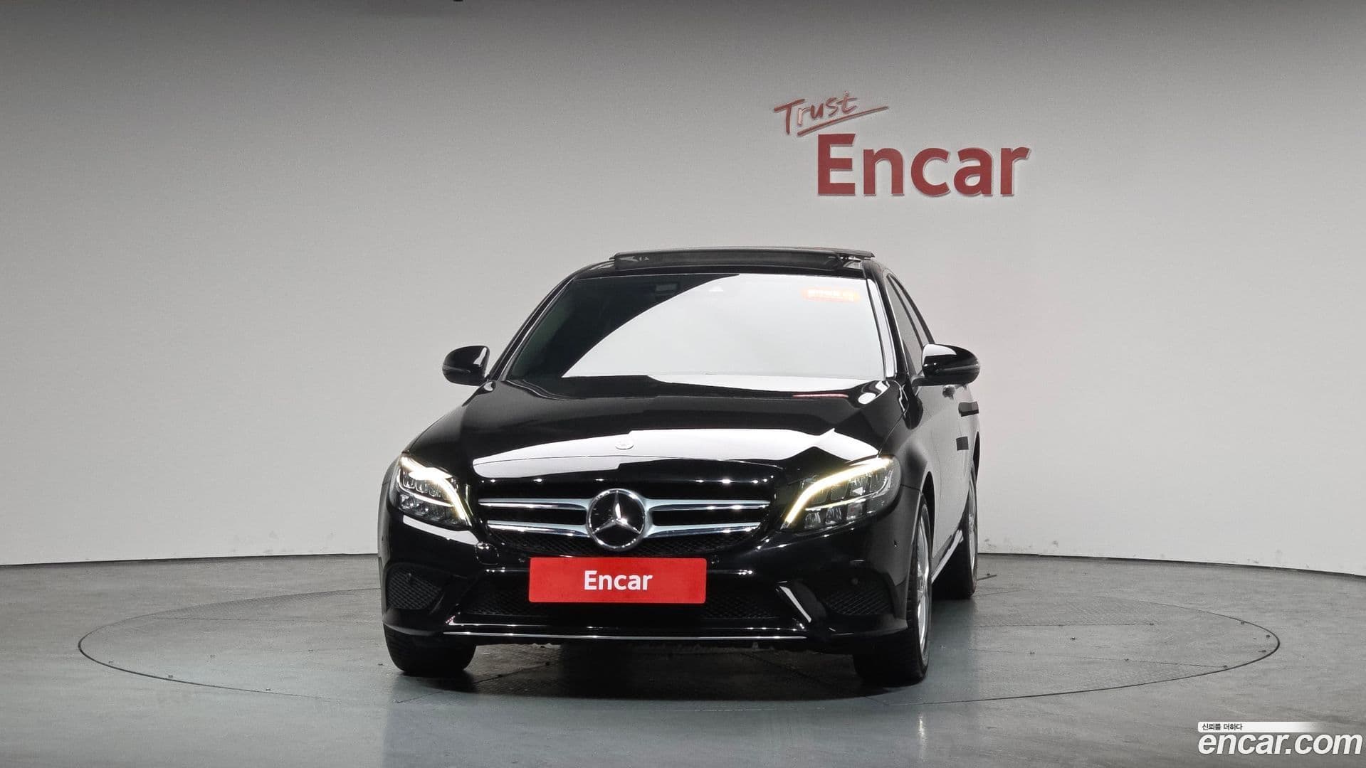 Main__Slider__Photo:C-Class Mercedes-Benz 2020.10-2