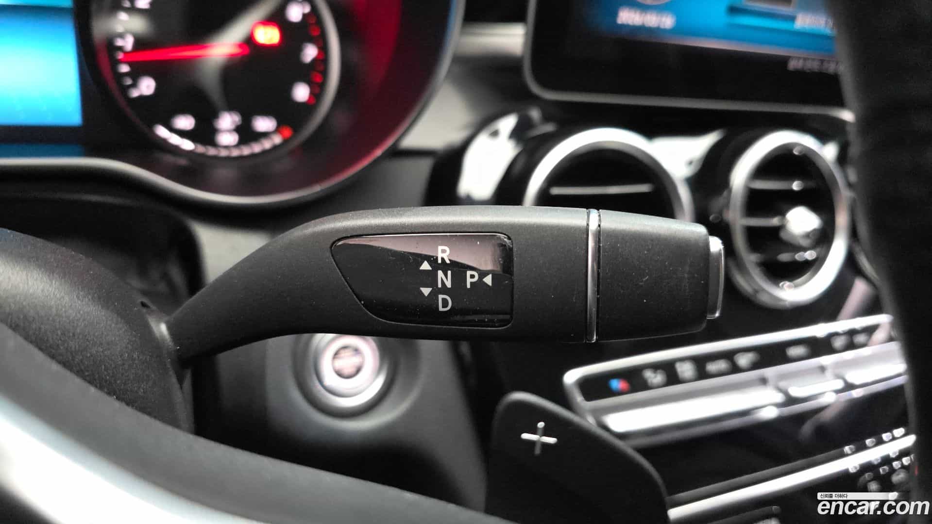 C-Class Mercedes-Benz 2020.10-INNER-009