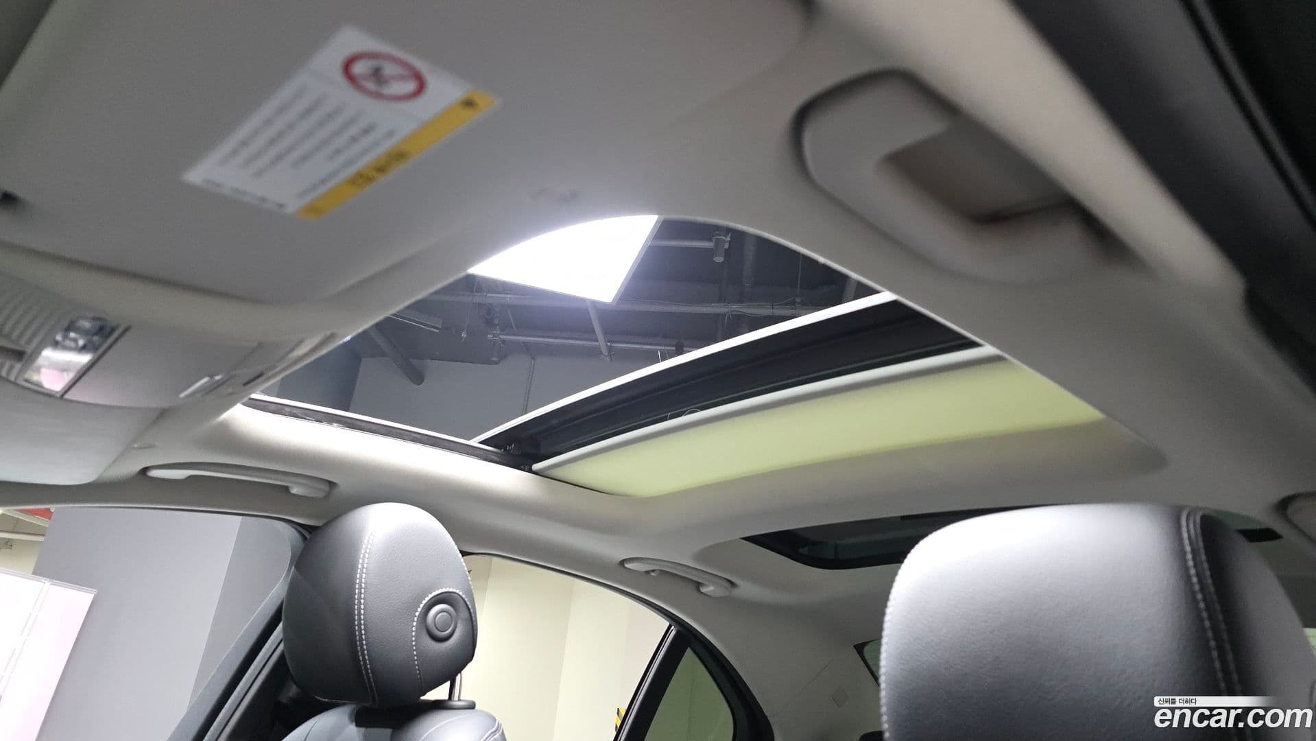 Main__Slider__Photo:C-Class Mercedes-Benz 2020.10-17