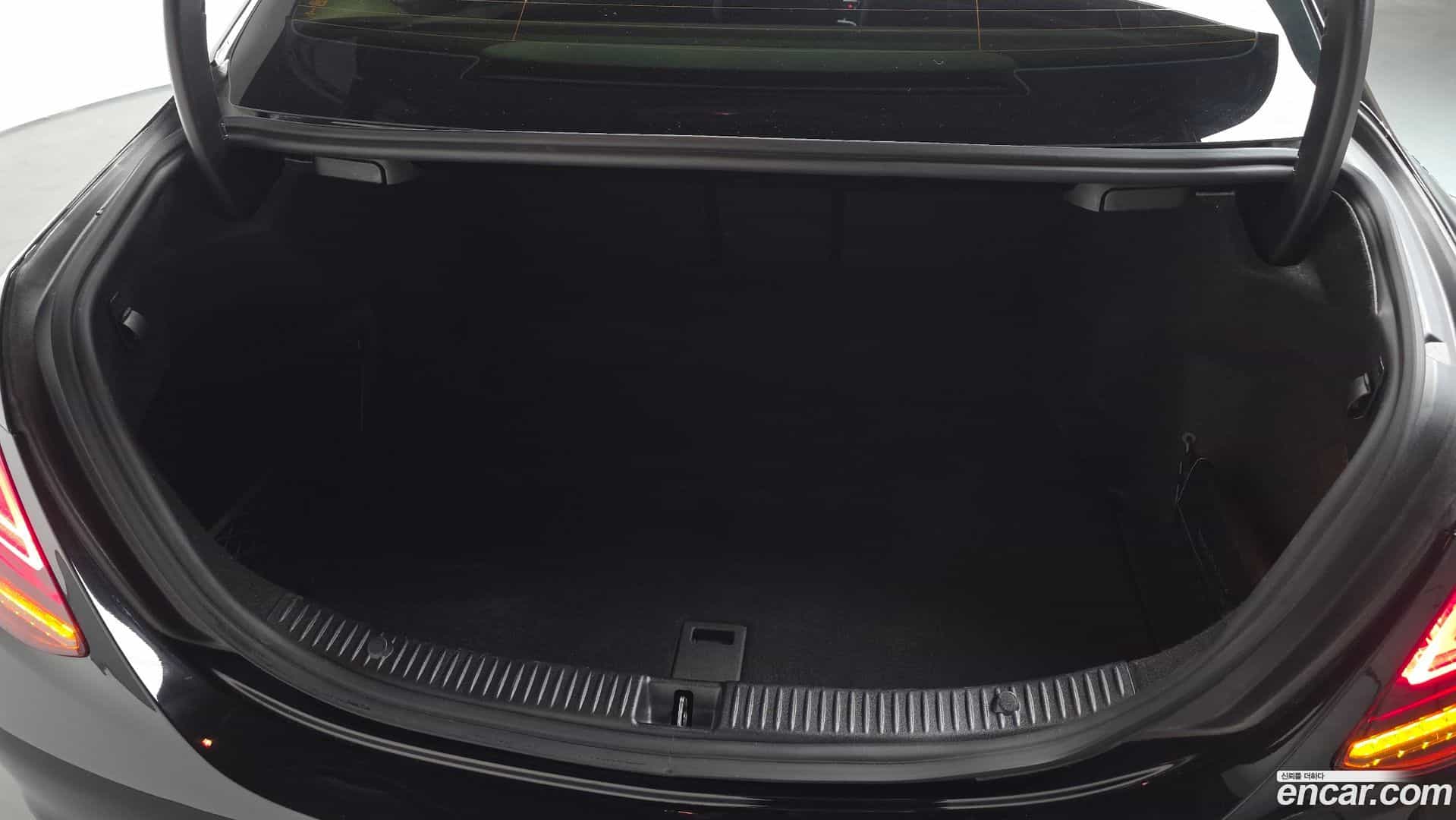 C-Class Mercedes-Benz 2020.10-OPTION-024