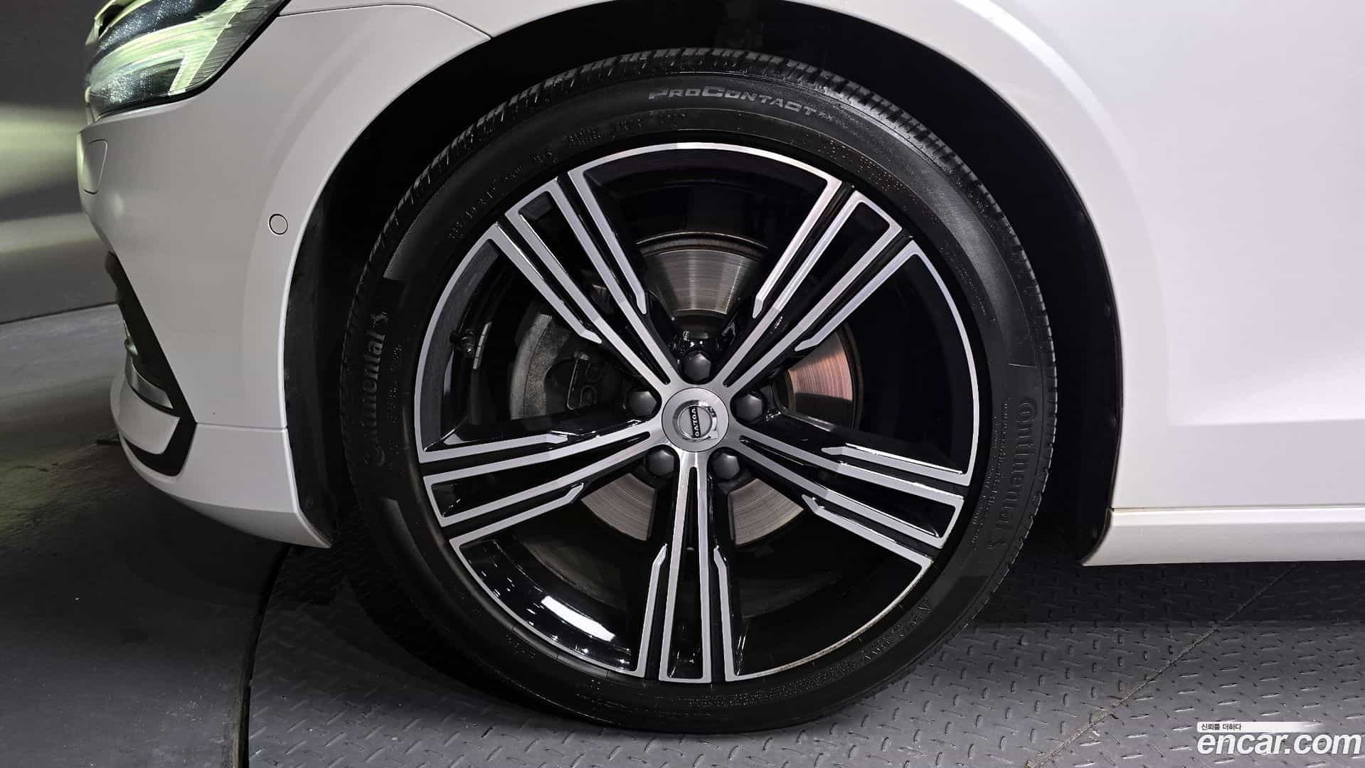 S60 Volvo 2021.8-OUTER-005