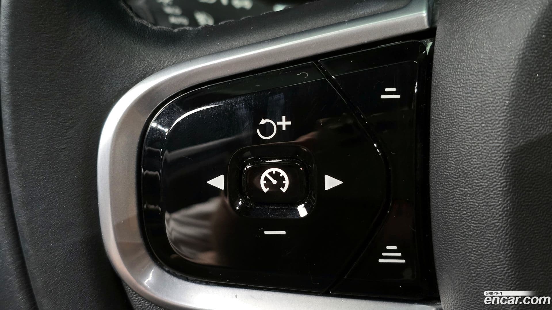 Main__Slider__Photo:S60 Volvo 2021.8-13