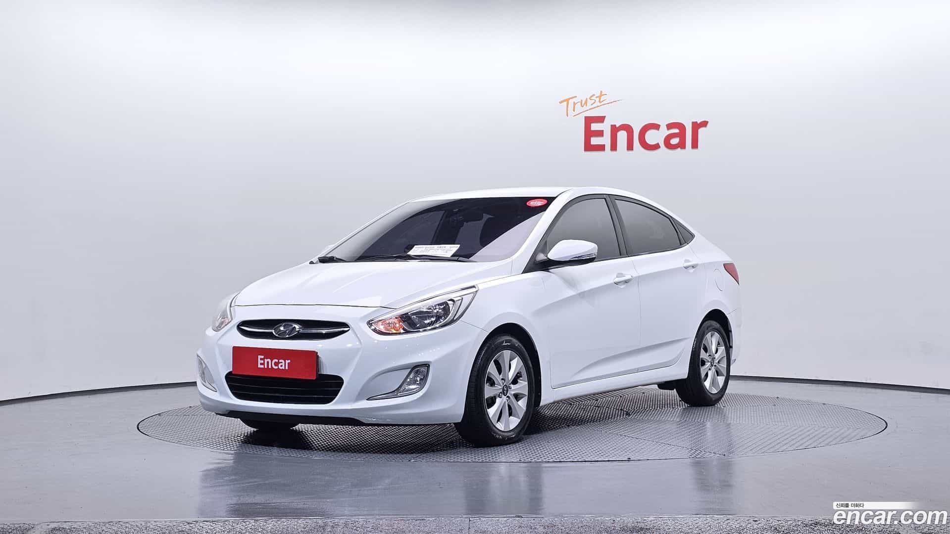 Accent Hyundai 2015.1-OUTER-001