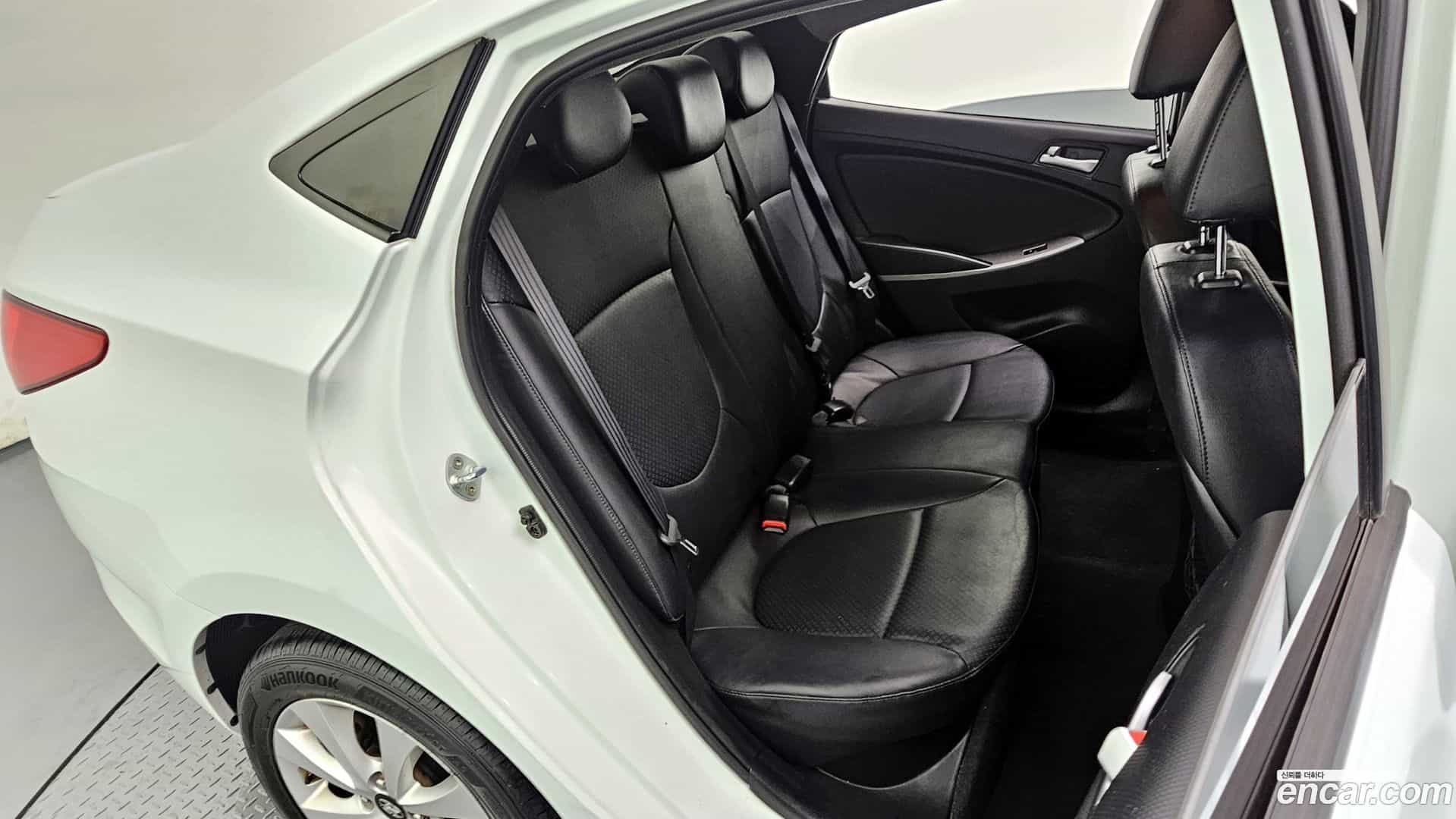 Accent Hyundai 2015.1-OPTION-016