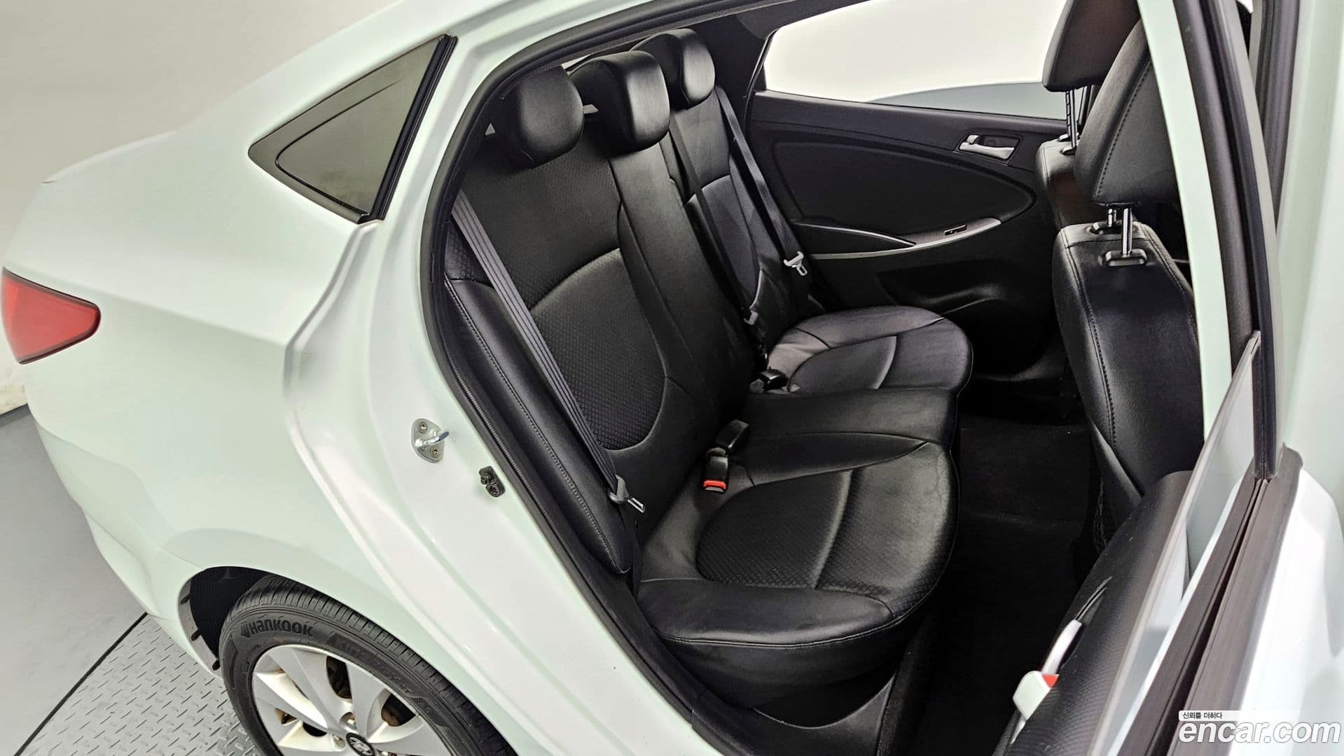 Main__Slider__Photo:Accent Hyundai 2015.1-11