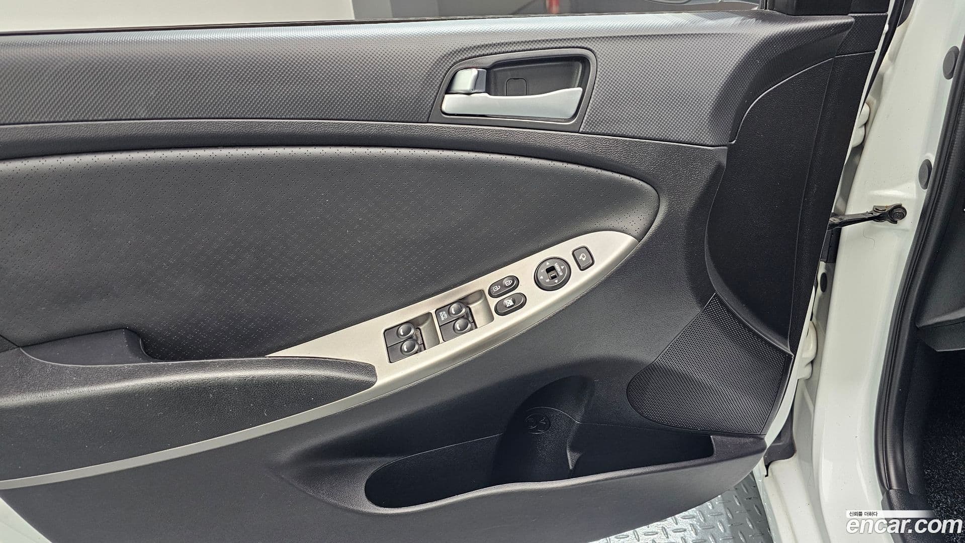 Main__Slider__Photo:Accent Hyundai 2015.1-16