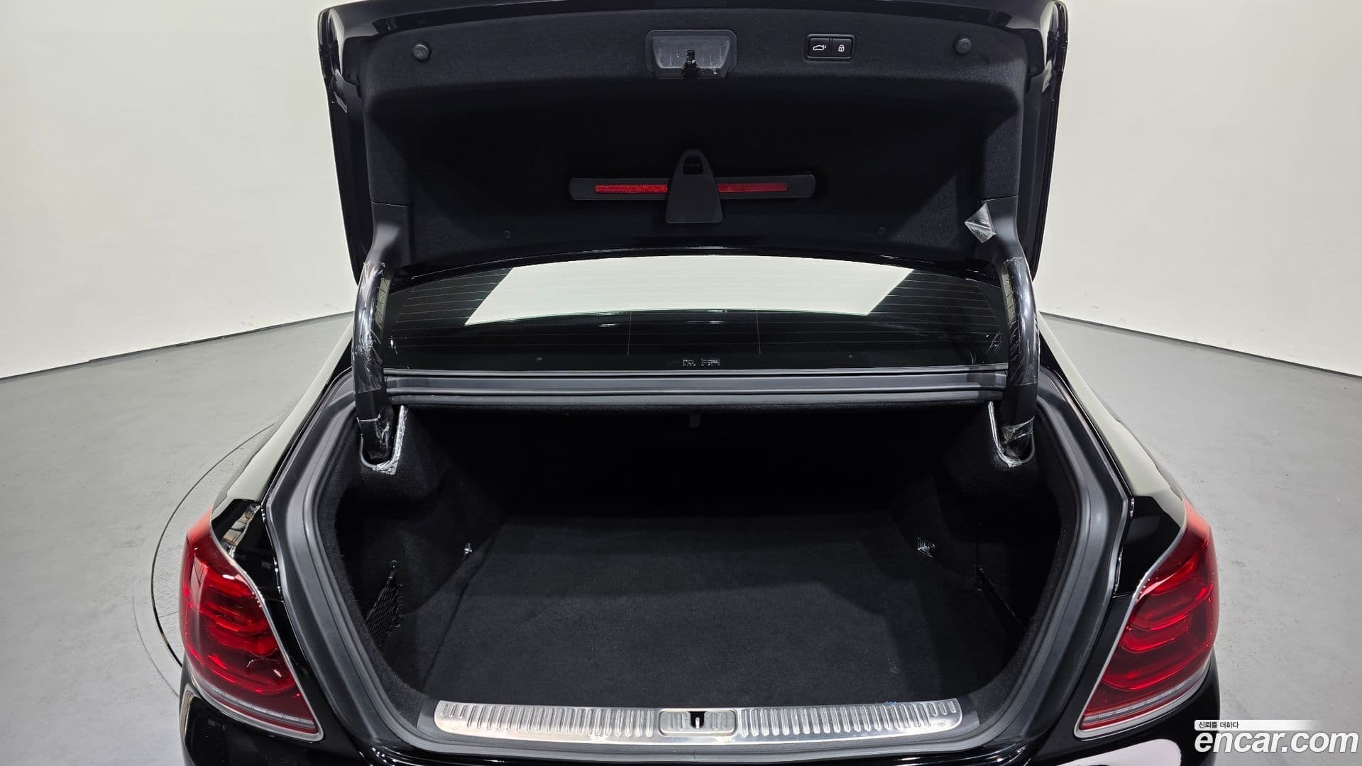 Main__Slider__Photo:K9 Kia 2021.0-19