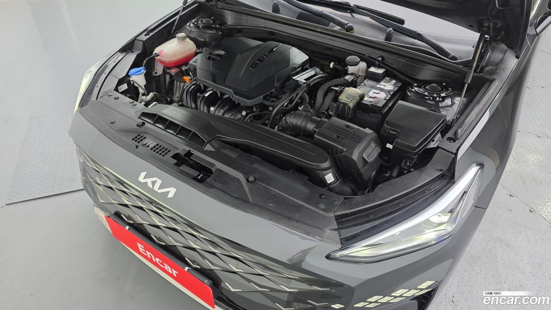 Main__Slider__Photo:K8 Kia 2022.2-5