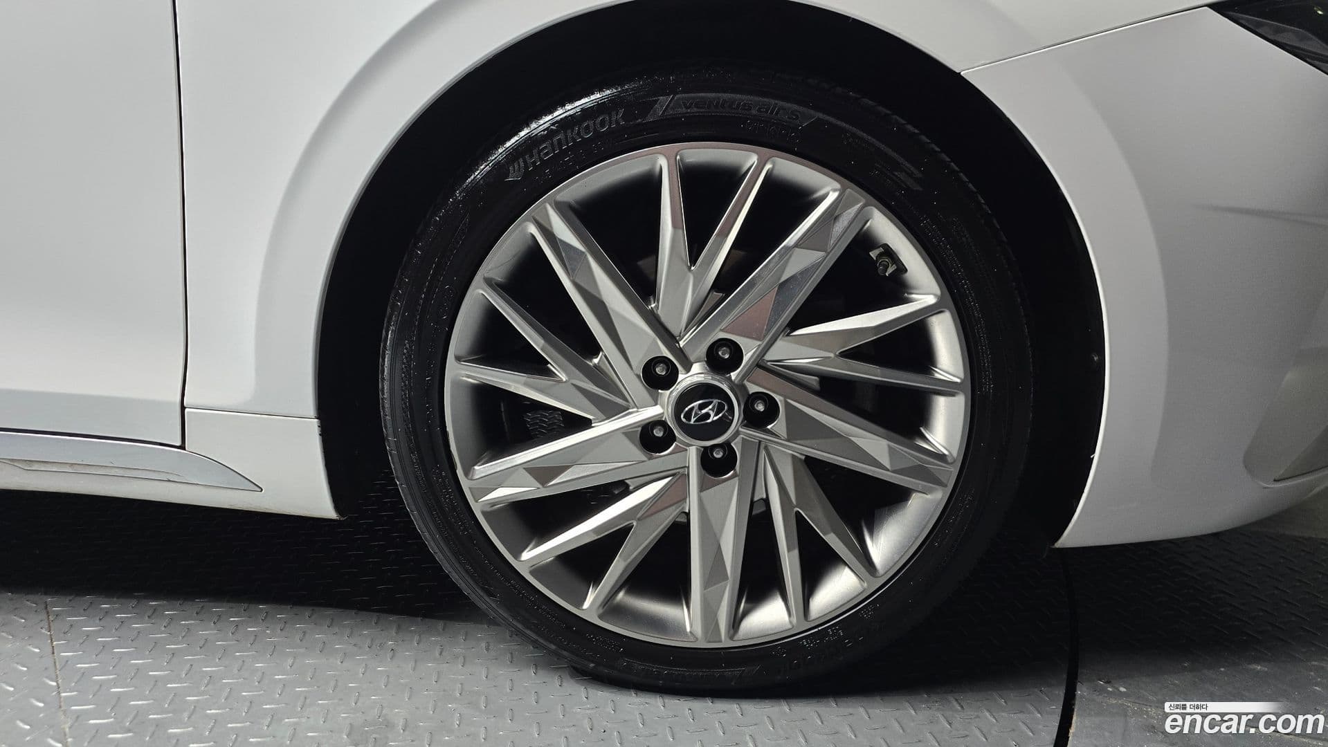 Main__Slider__Photo:Grandeur Hyundai 2020.4-4