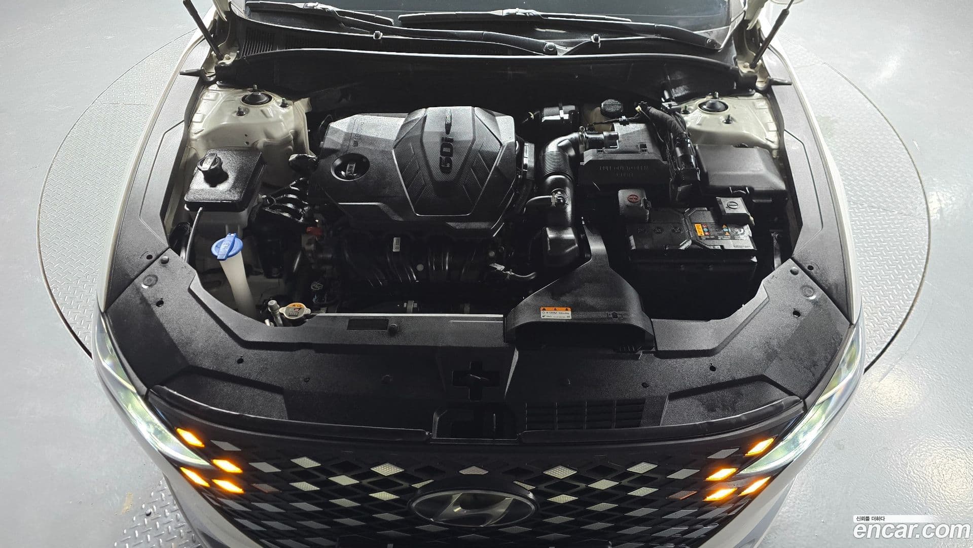 Main__Slider__Photo:Grandeur Hyundai 2020.4-5