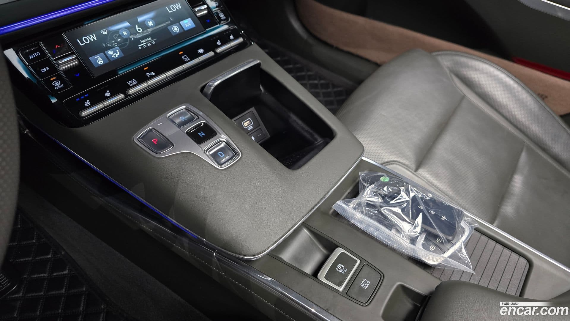 Main__Slider__Photo:Grandeur Hyundai 2020.4-8