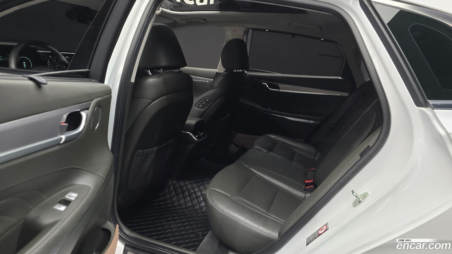 Main__Slider__Photo:Grandeur Hyundai 2020.4-11