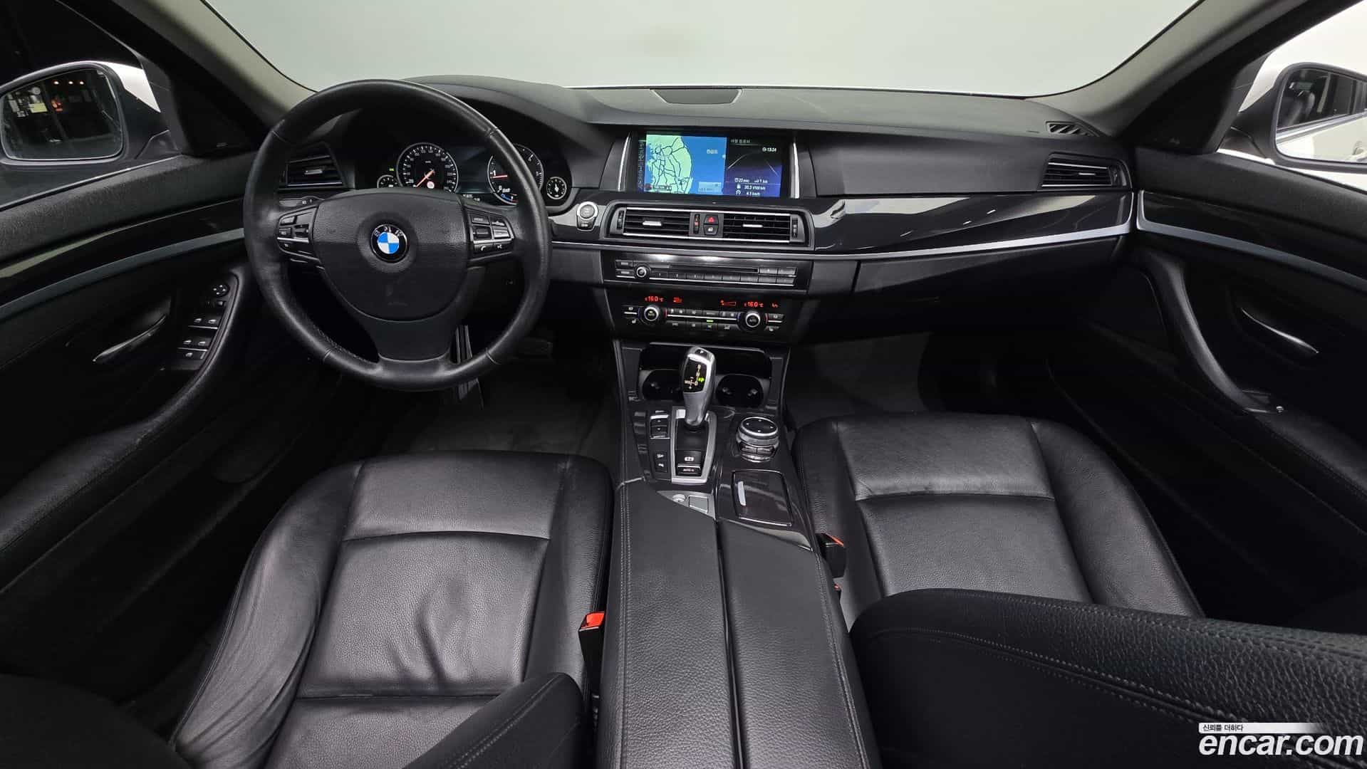 5-Series BMW 2013.11-INNER-007