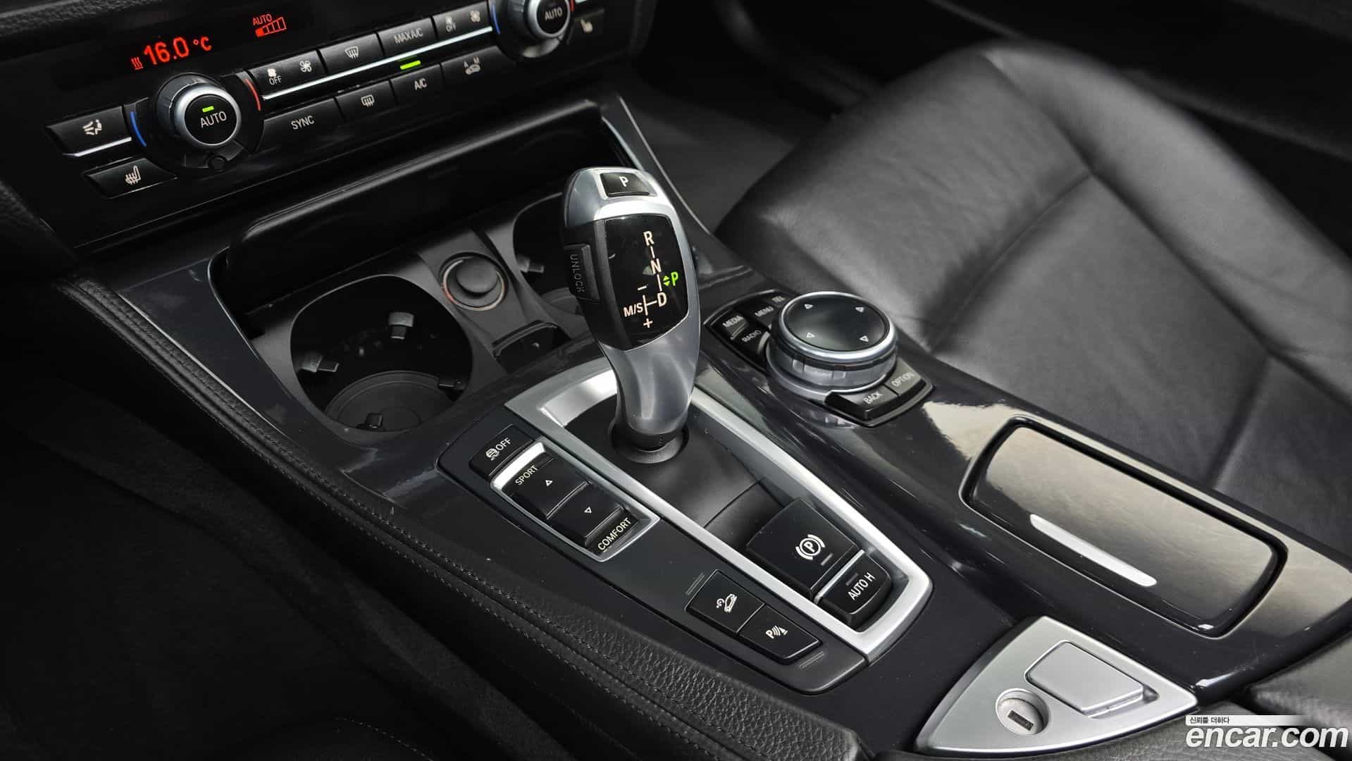 5-Series BMW 2013.11-INNER-009