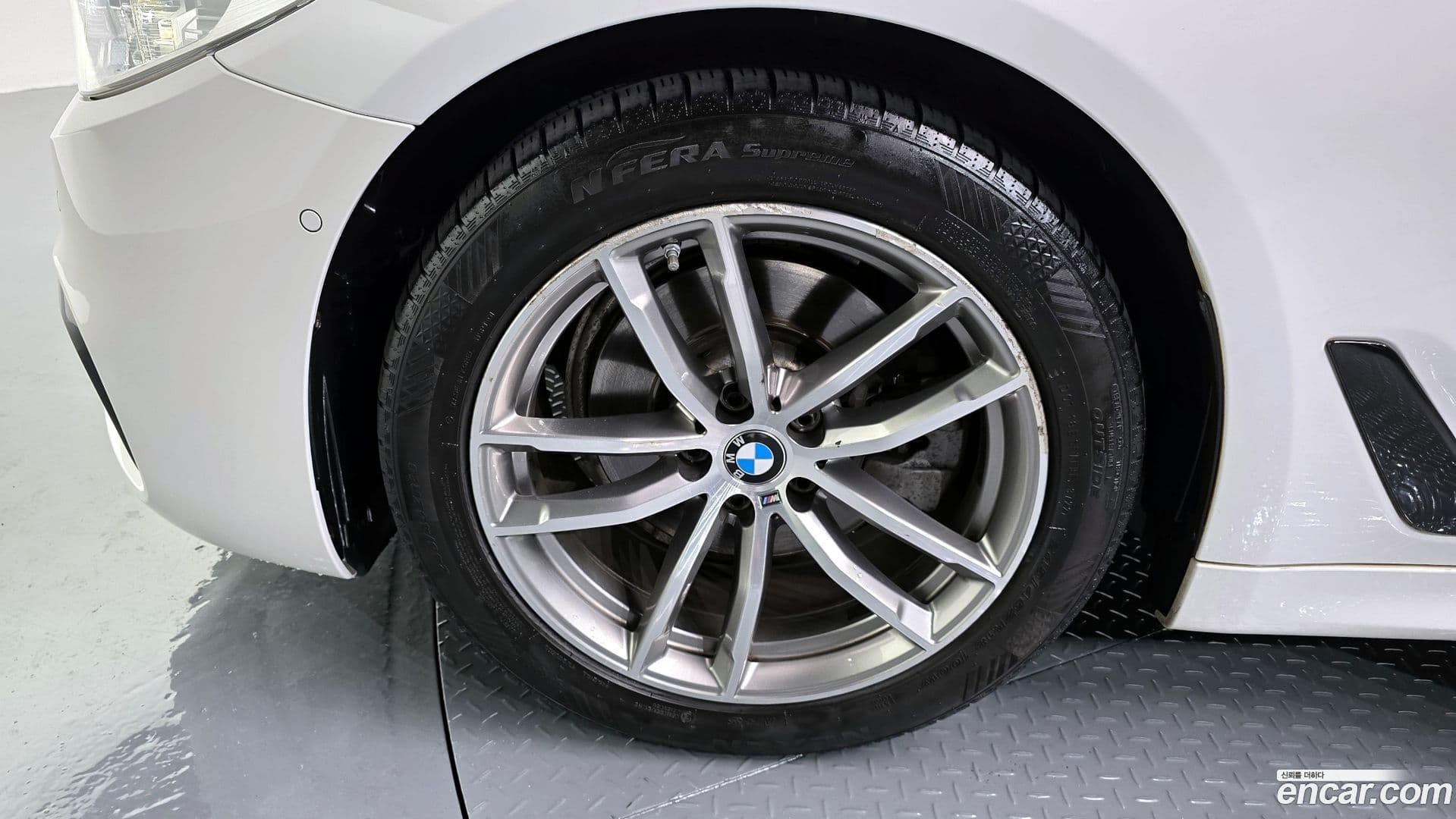 Main__Slider__Photo:5-Series BMW 2017.7-4