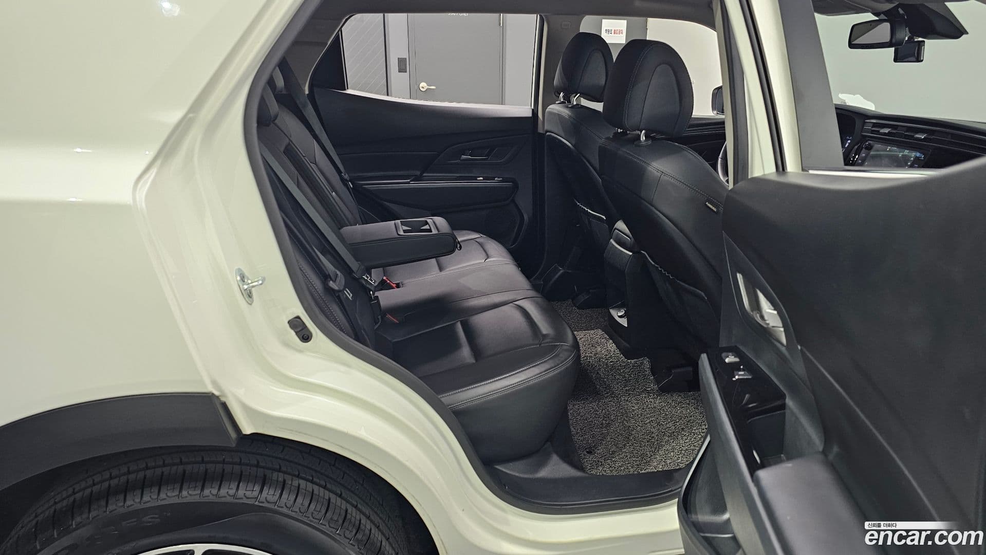 Main__Slider__Photo:KORANDO KG_Mobility_Ssangyong 2021.3-11