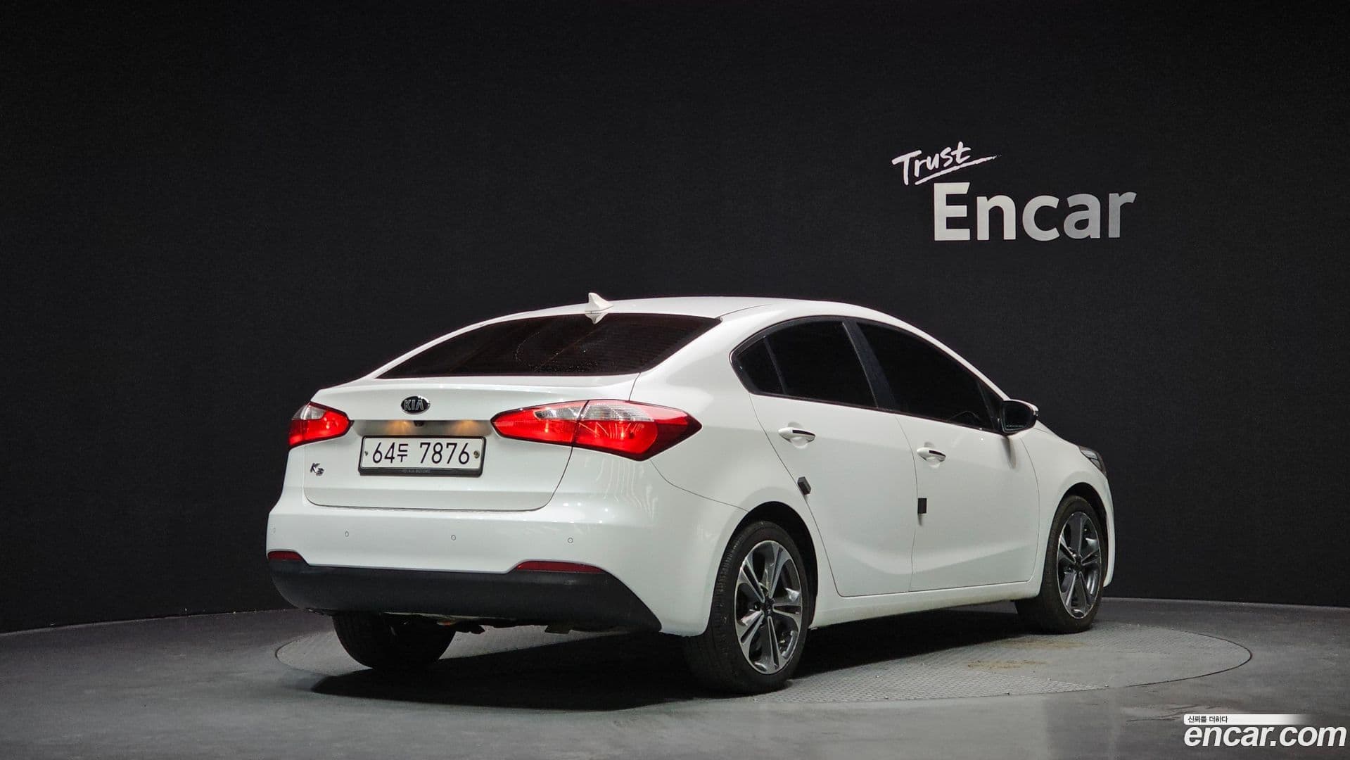 Main__Slider__Photo:K3 Kia 2014.3-1