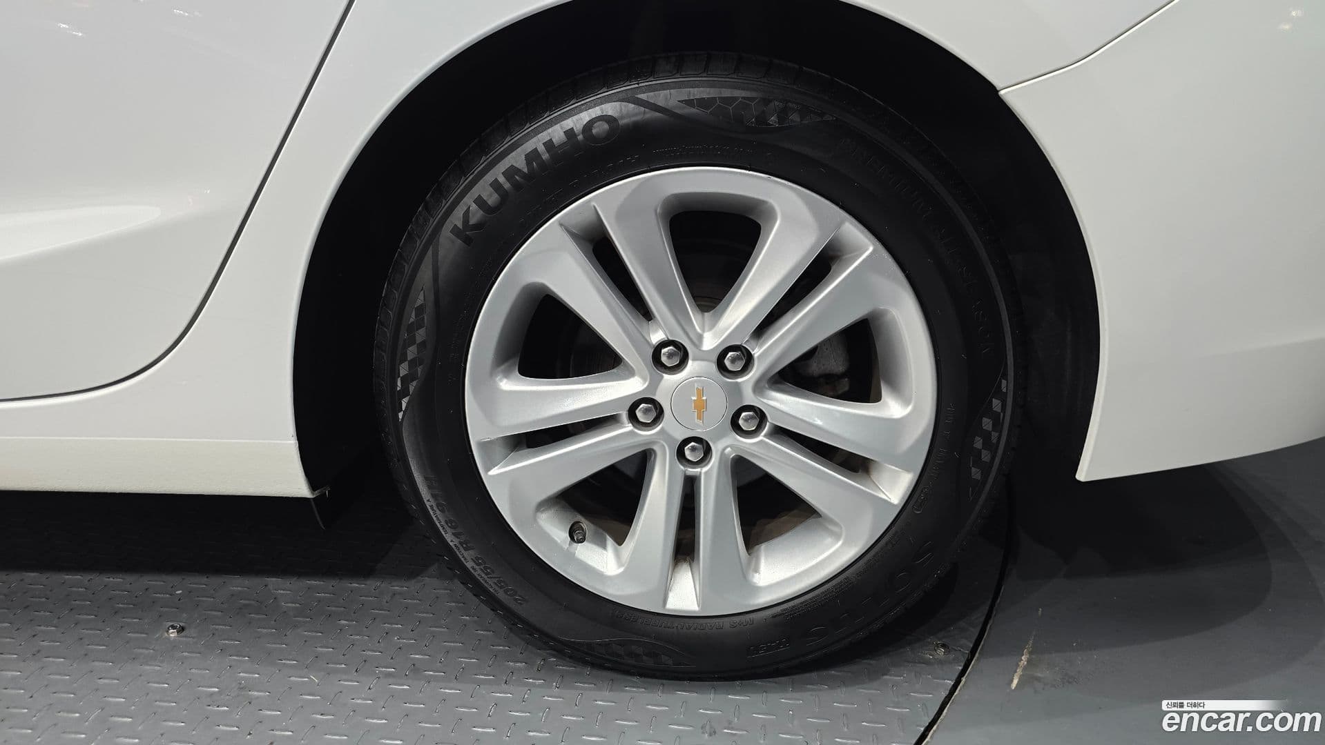 Main__Slider__Photo:Cruze ChevroletGMDaewoo 2017.4-4