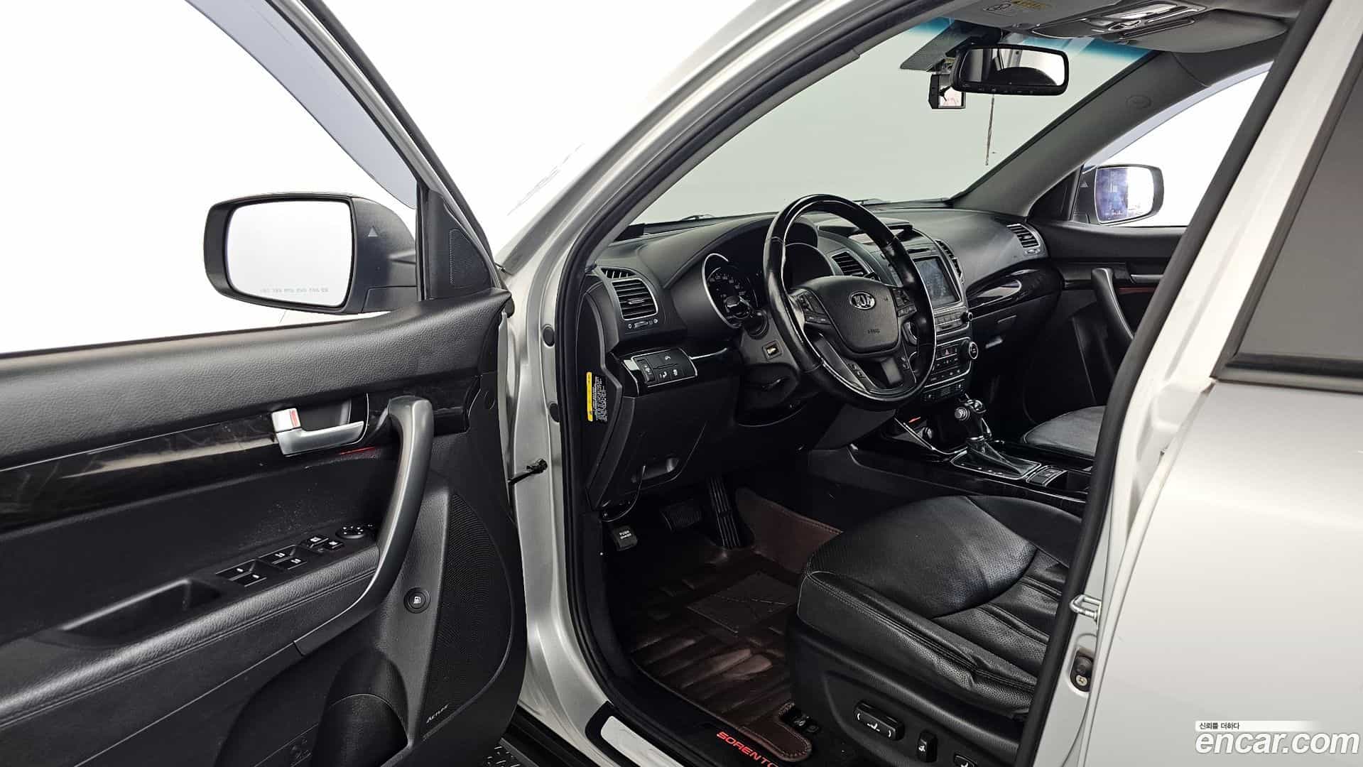 Sorento Kia 2012.7-INNER-010
