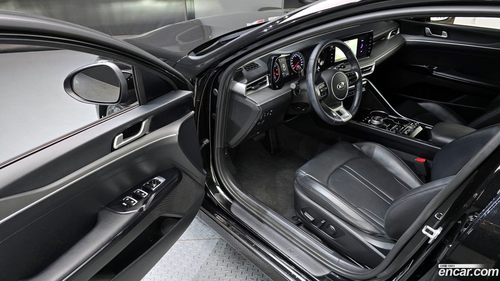 Main__Slider__Photo:K5 Kia 2021.0-9