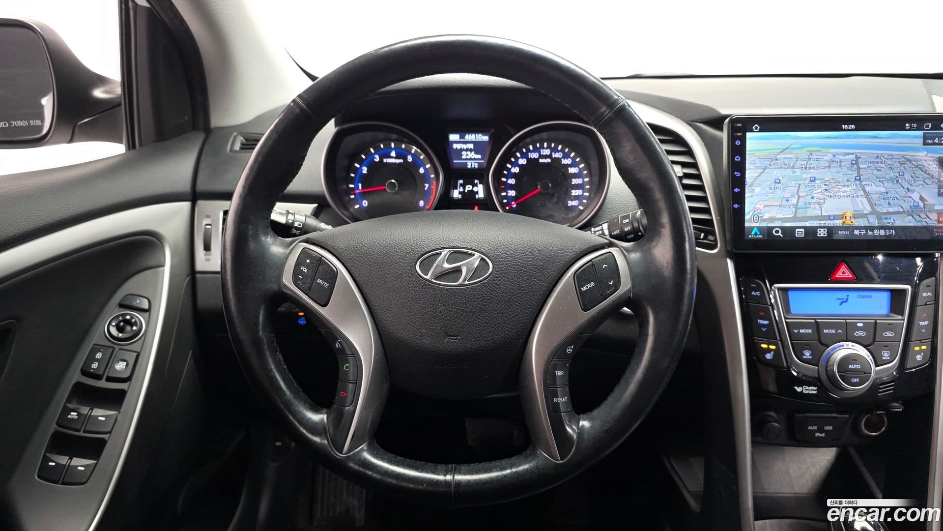 Main__Slider__Photo:i30 Hyundai 2013.8-13