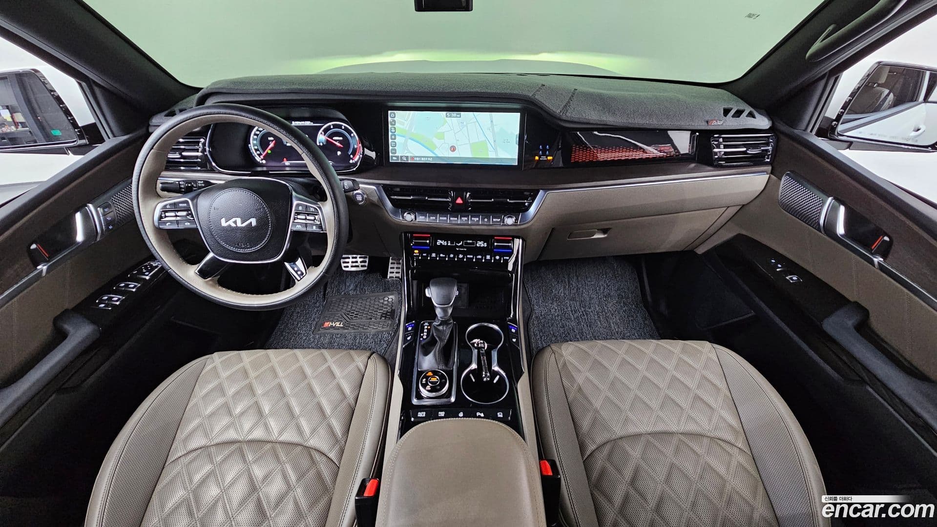 Main__Slider__Photo:Mohave Kia 2024.5-6