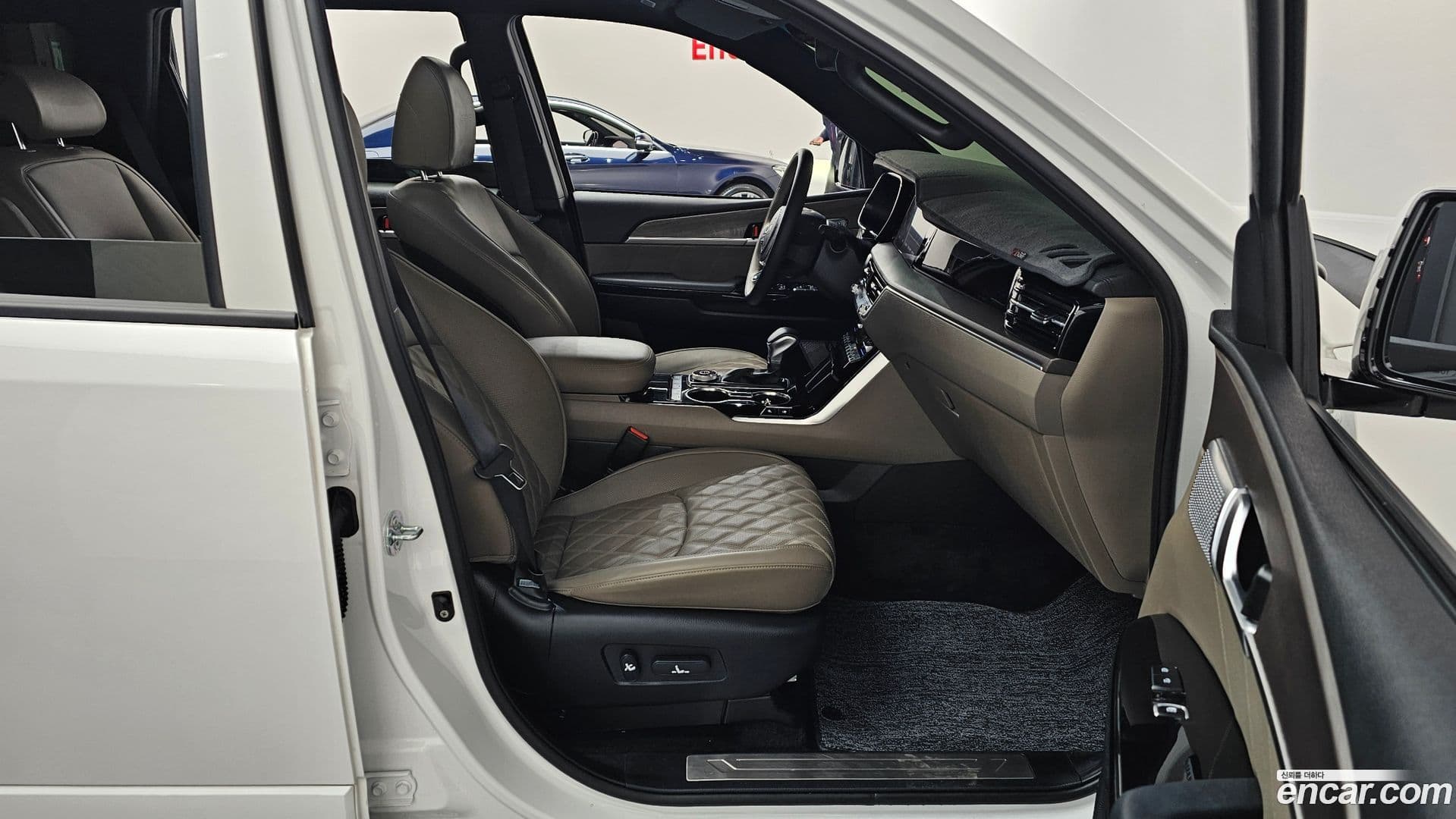 Main__Slider__Photo:Mohave Kia 2024.5-10