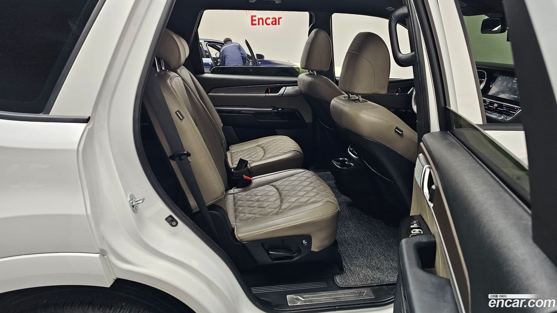 Main__Slider__Photo:Mohave Kia 2024.5-11