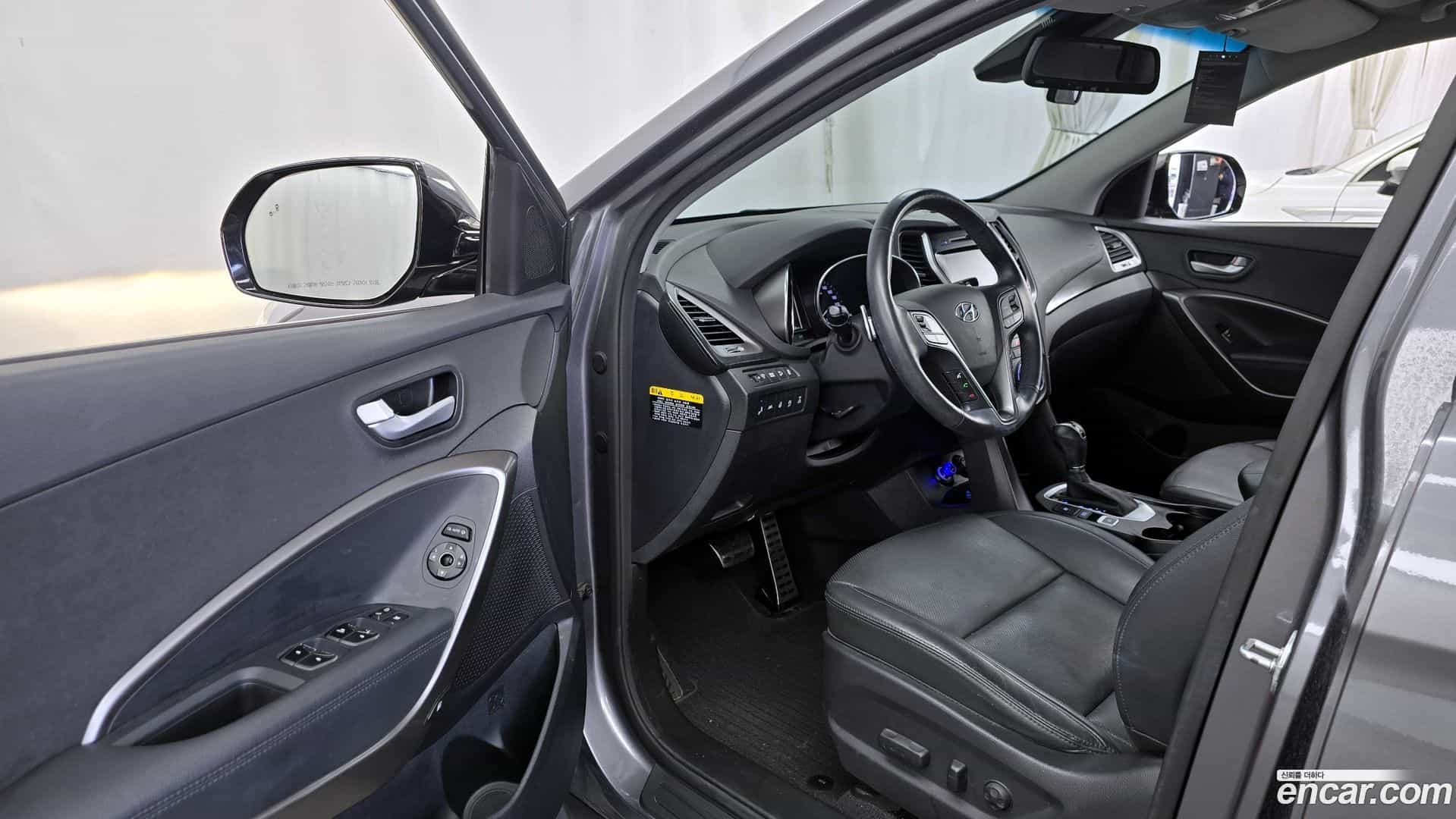 Santafe Hyundai 2016.8-INNER-010