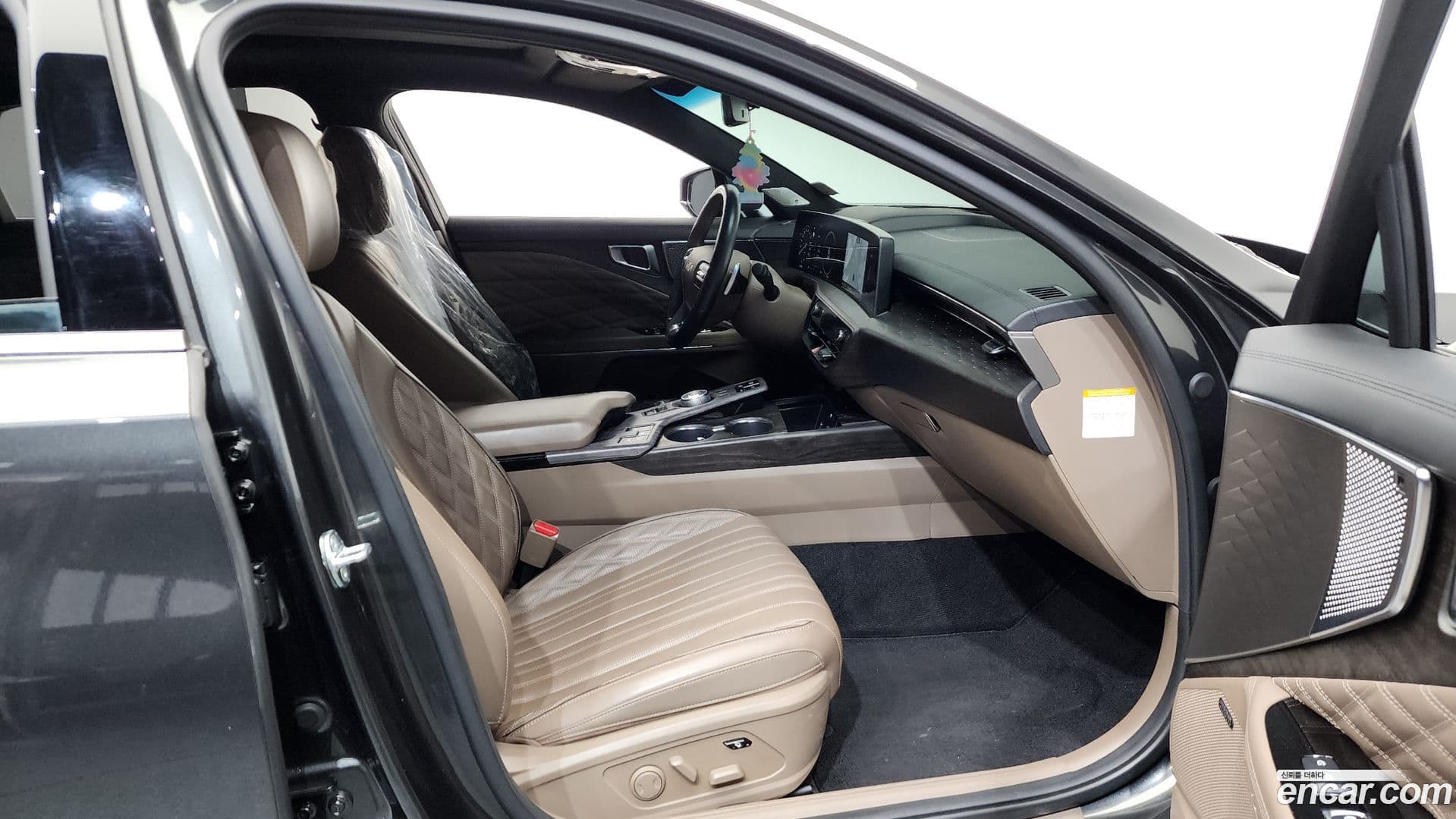 Main__Slider__Photo:K8 Kia 2023.2-10