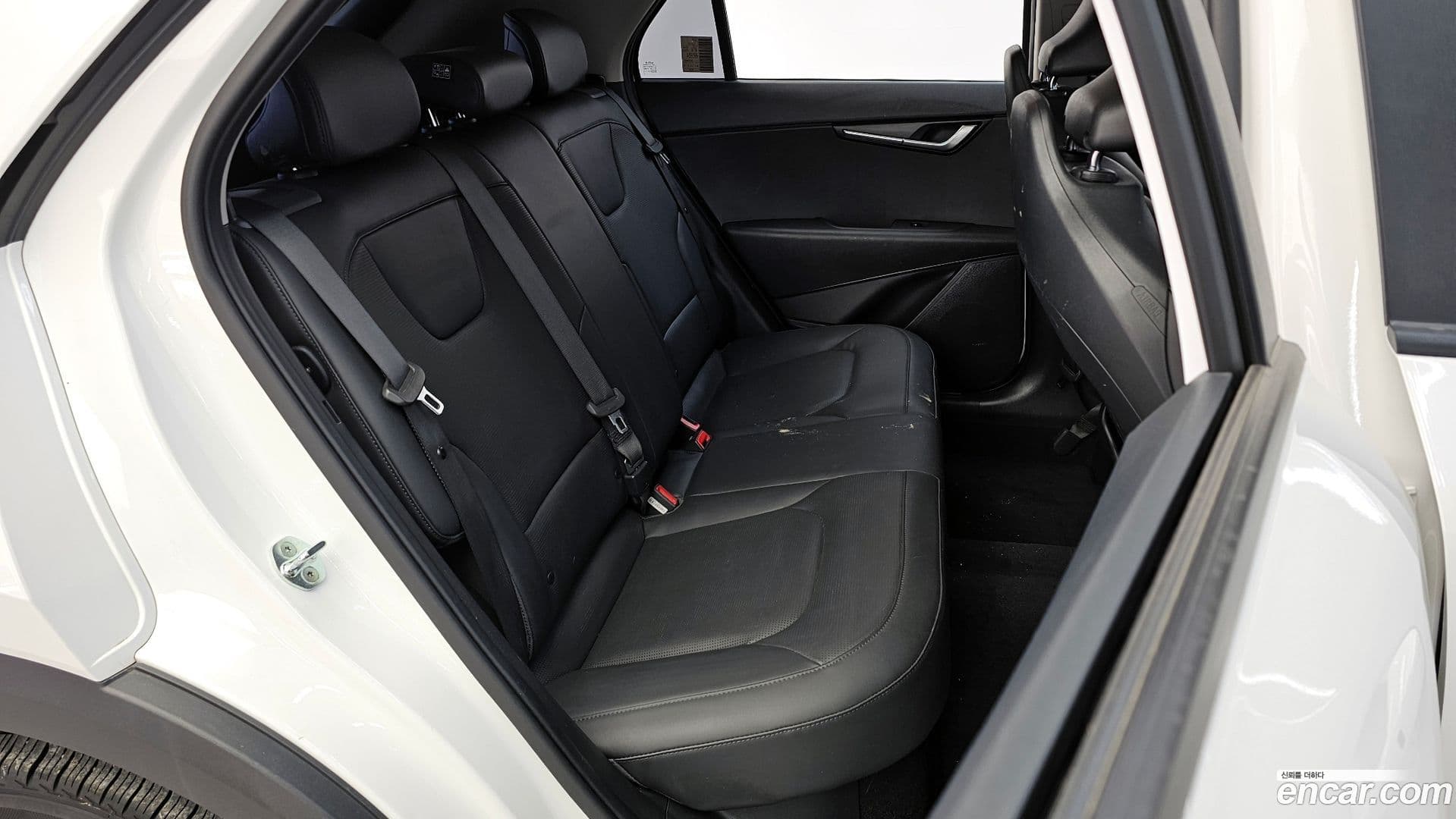 Main__Slider__Photo:Niro Kia 2022.2-11