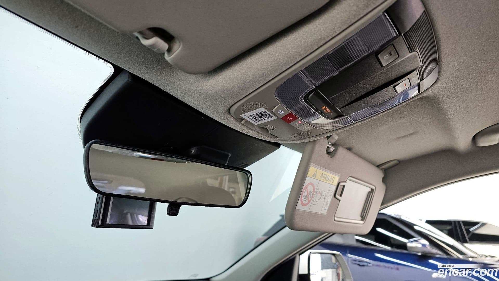 Main__Slider__Photo:Niro Kia 2022.2-18