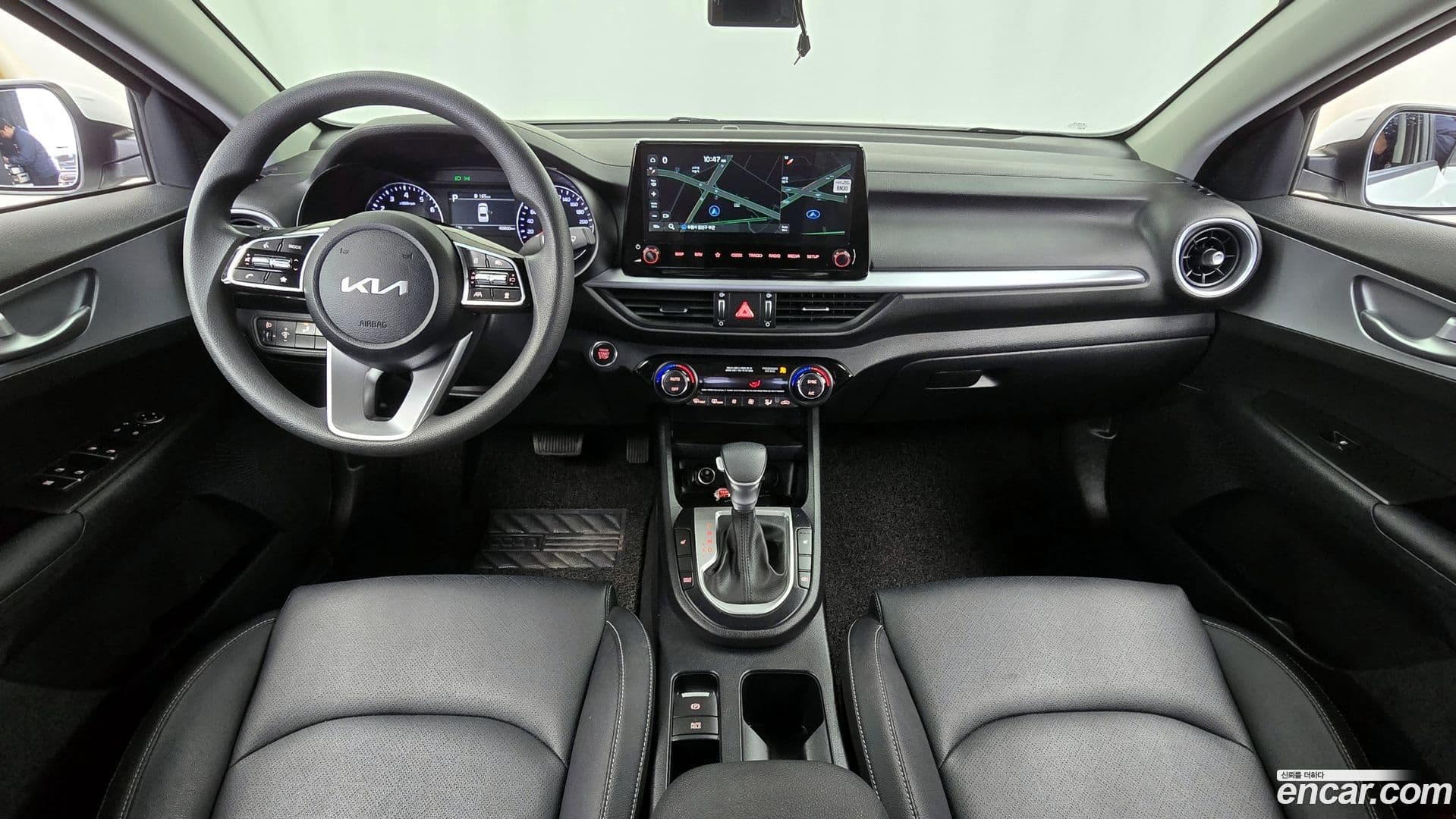 Main__Slider__Photo:K3 Kia 2024.4-6