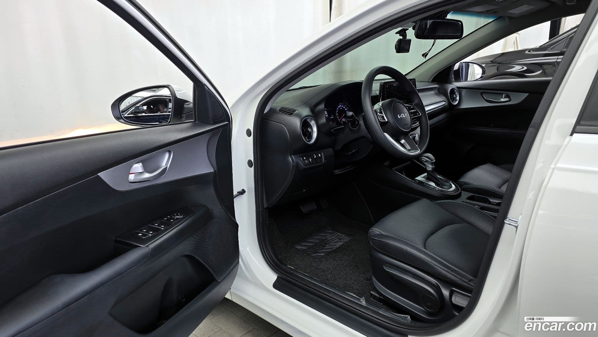 Main__Slider__Photo:K3 Kia 2024.4-9