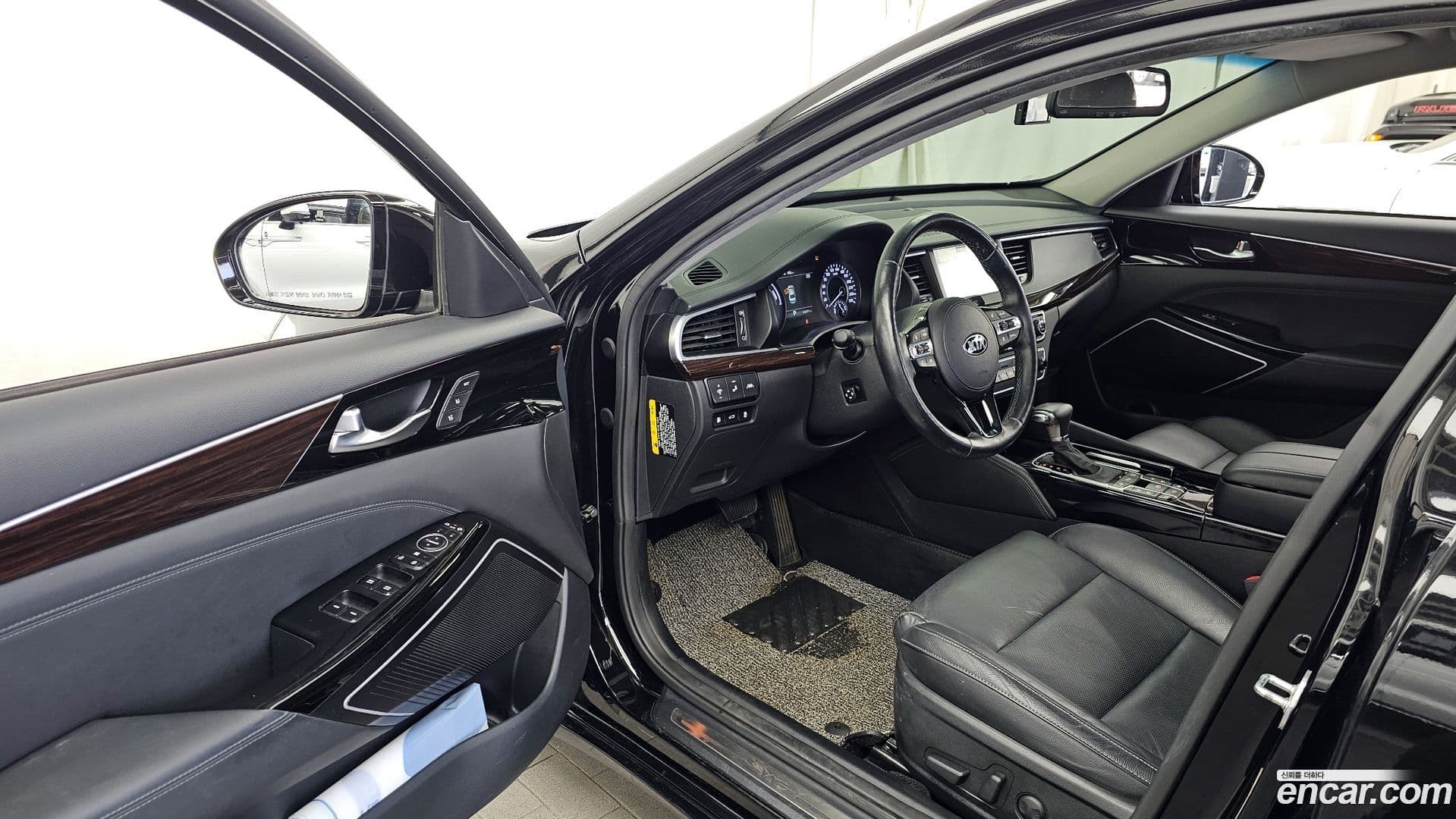 Main__Slider__Photo:K7 Kia 2019.6-9