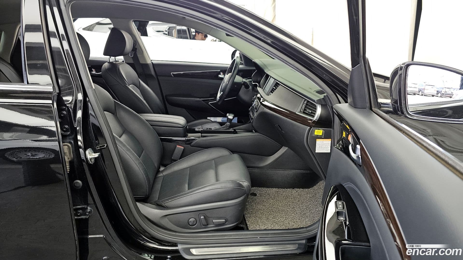 Main__Slider__Photo:K7 Kia 2019.6-10